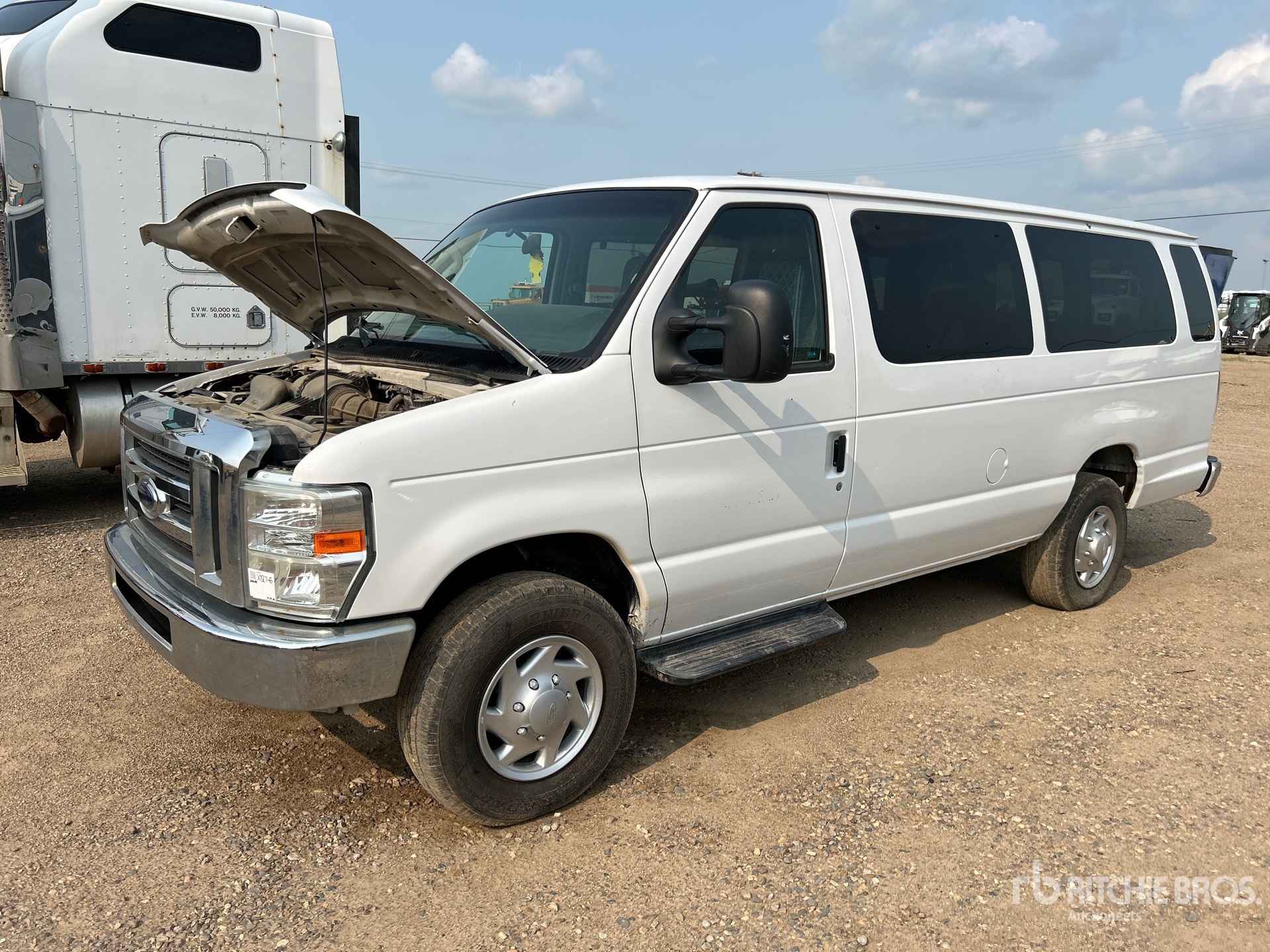 Photo of a 2010 Ford E-350