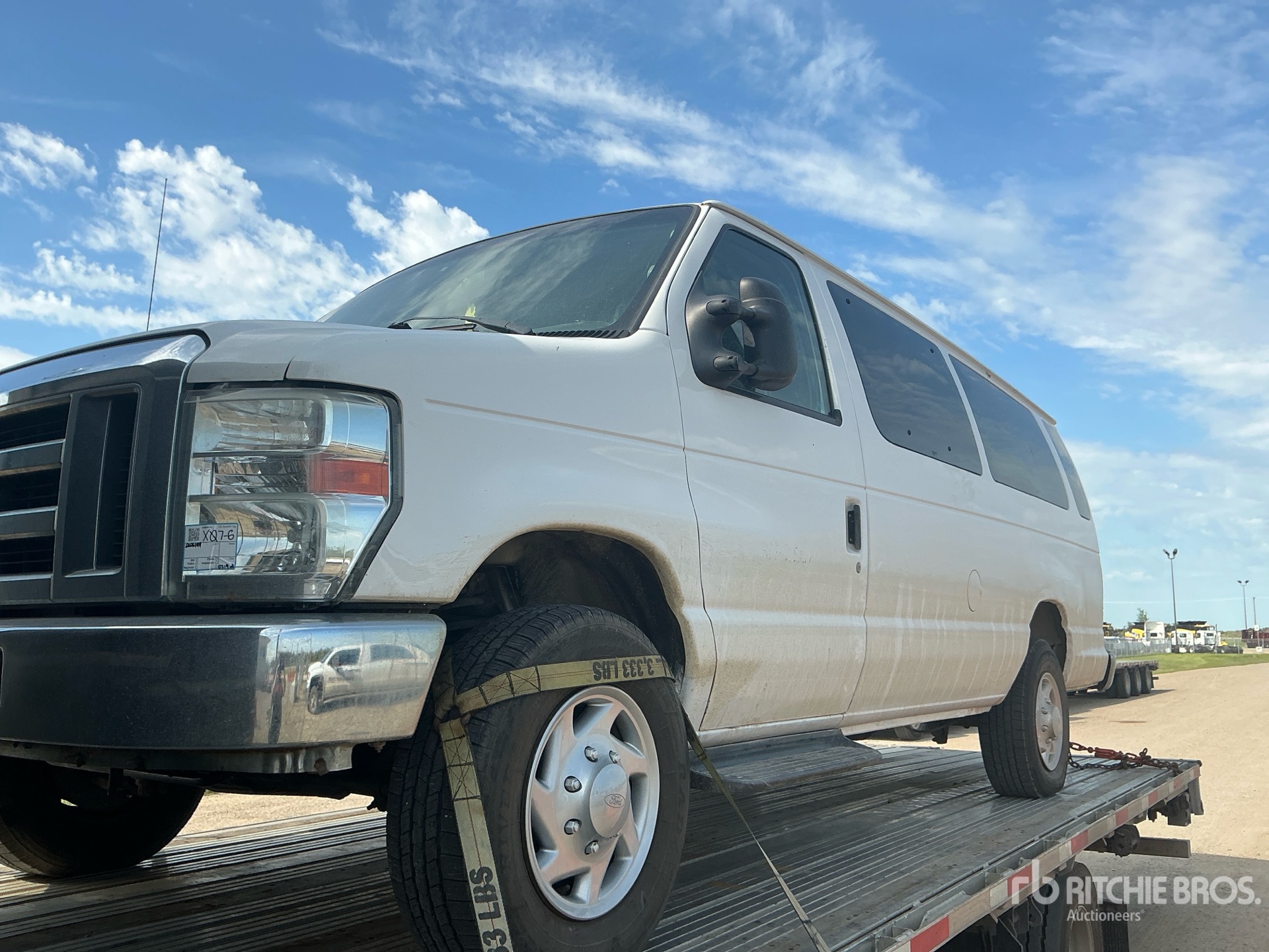 Photo of a 2010 Ford E-350