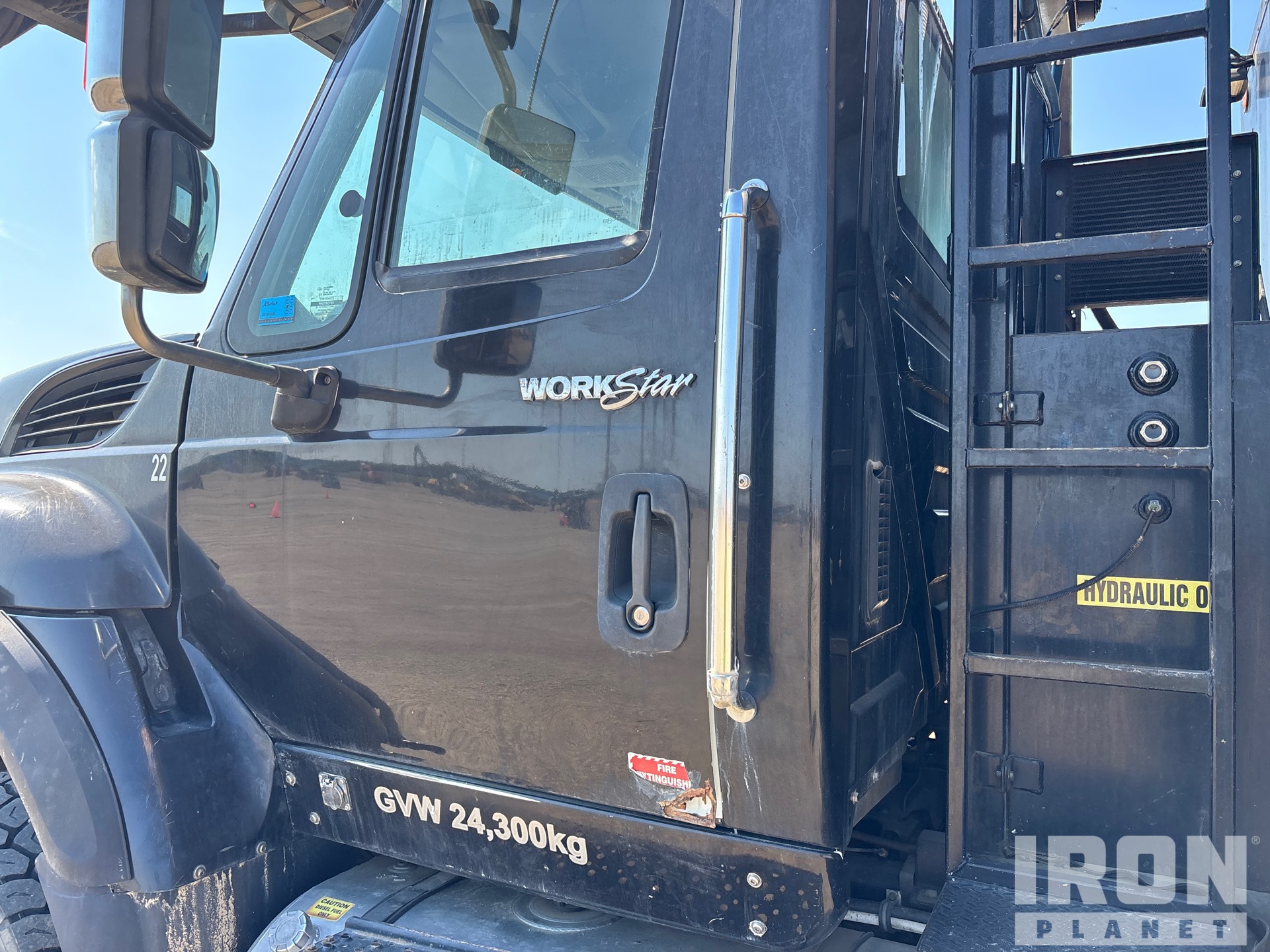 2011 International WORKSTAR 7400