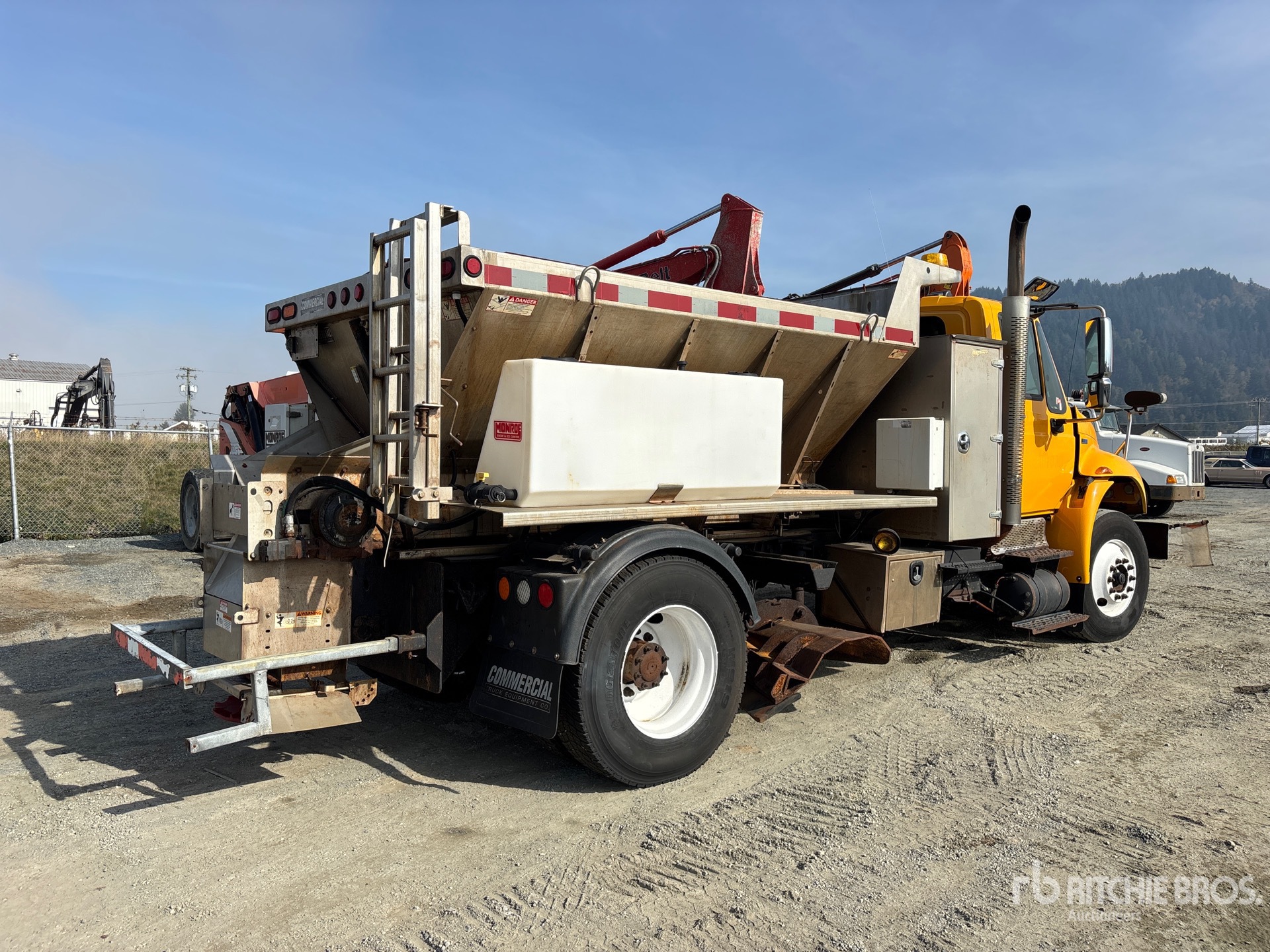 2011 International 4400