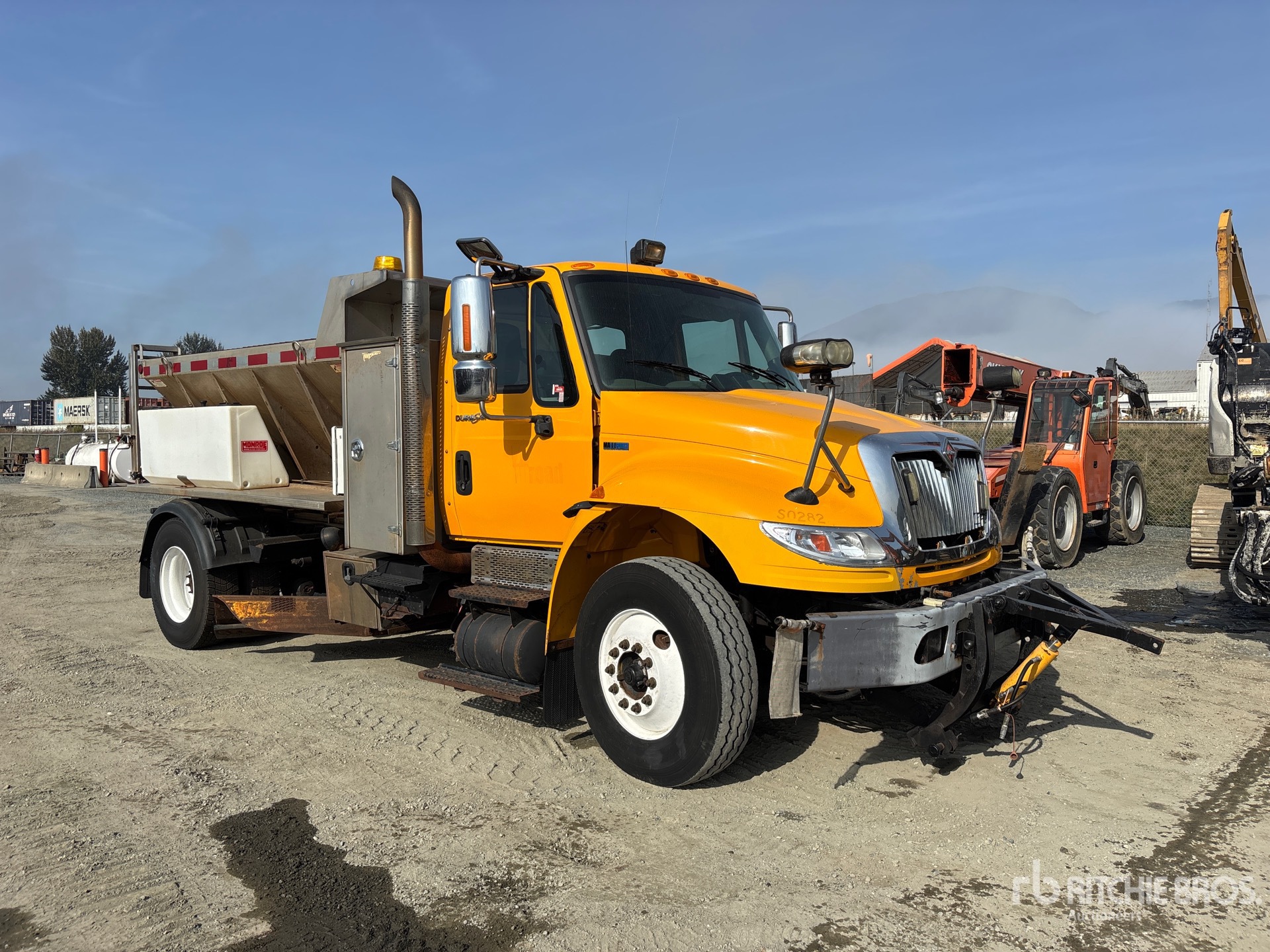 2011 International 4400