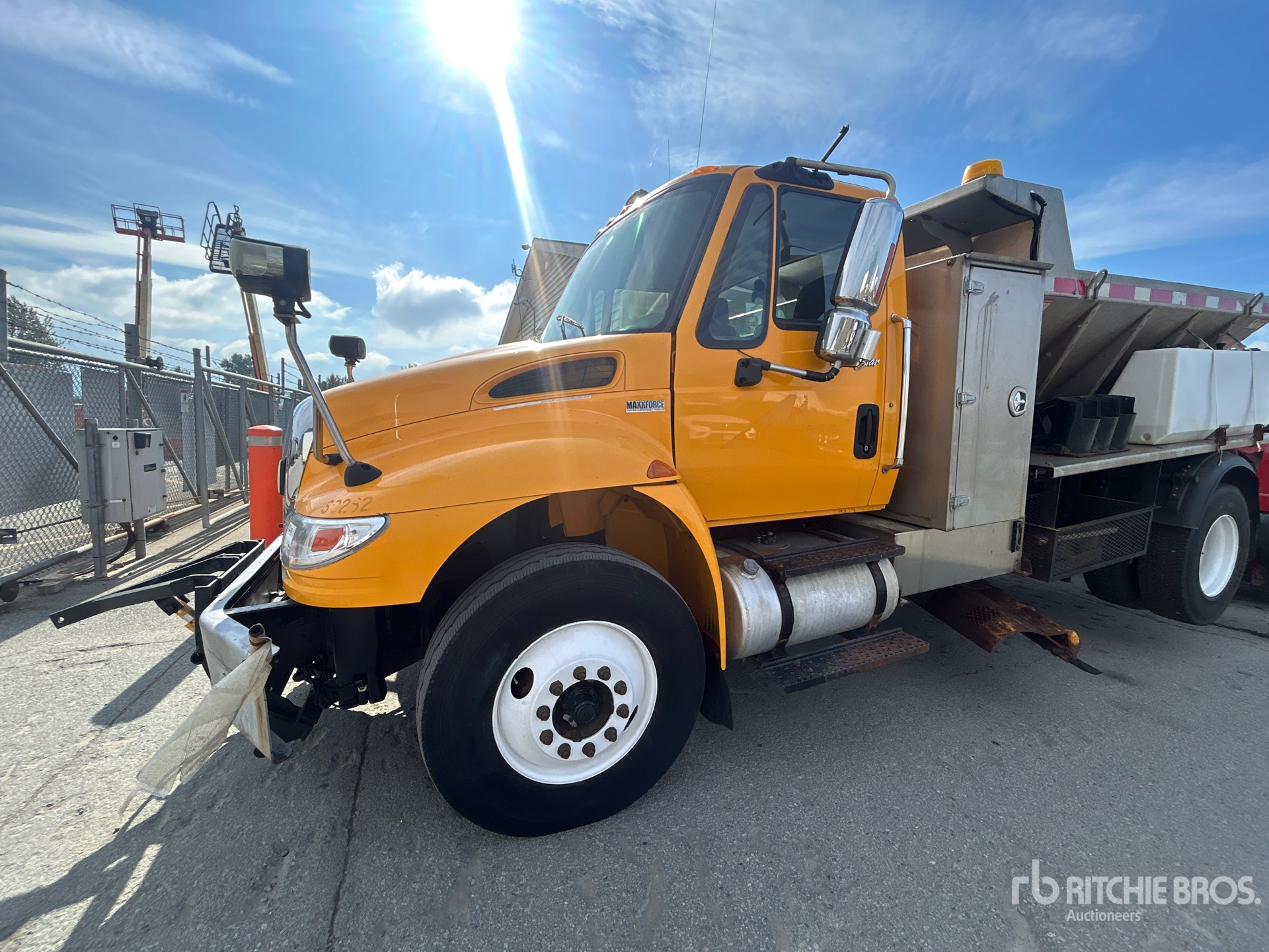 2011 International 4400