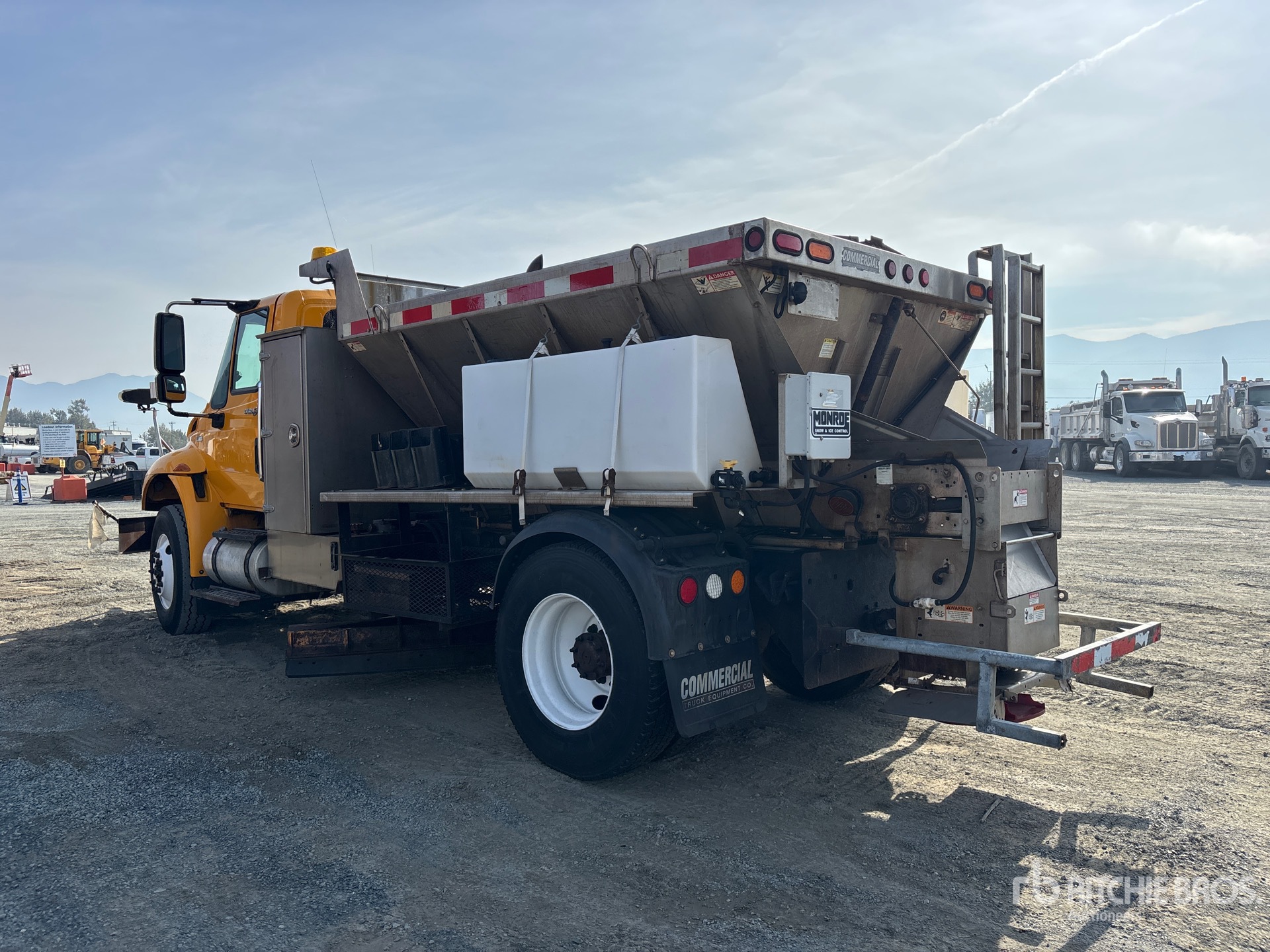 2011 International 4400