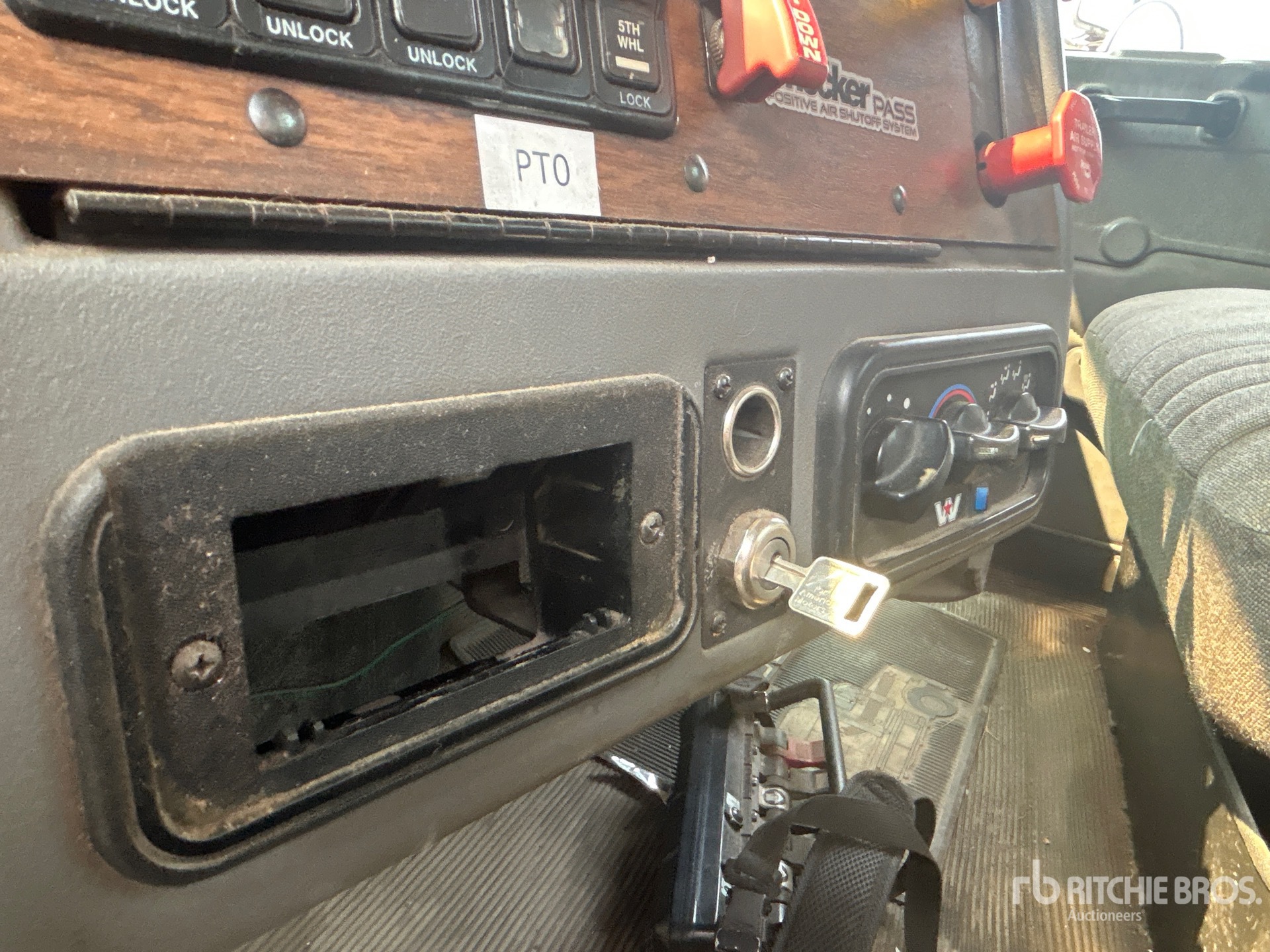 2002 Western Star 4900