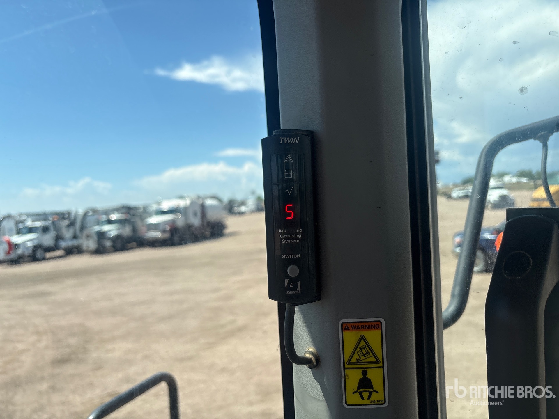 2018 Caterpillar 938M