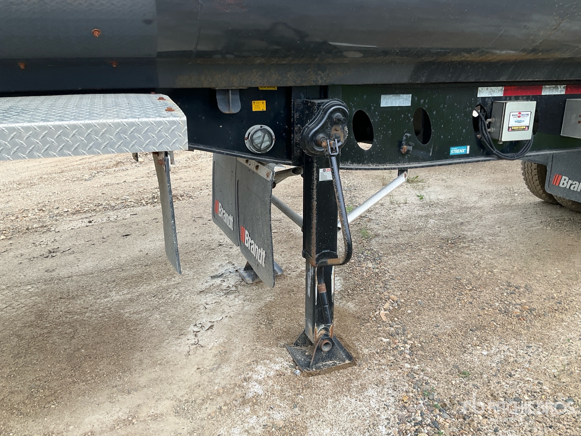 2024 Roughneck 35 ft Tri/A