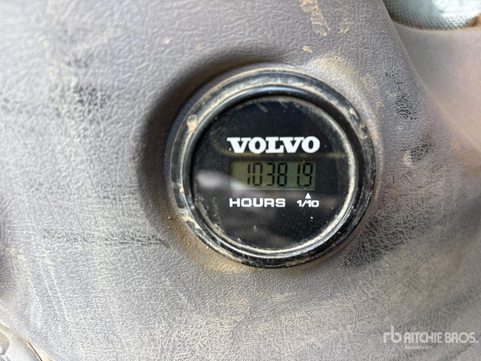 General Appearance with Hour Meter / Odometer