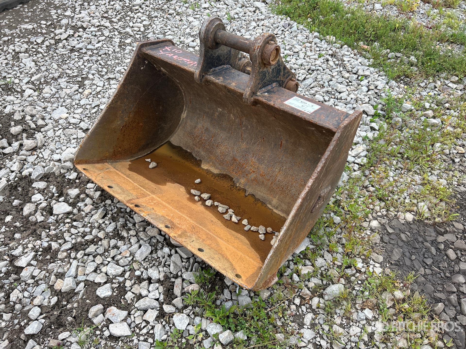Photo of a  TAG 36 inch cleaning