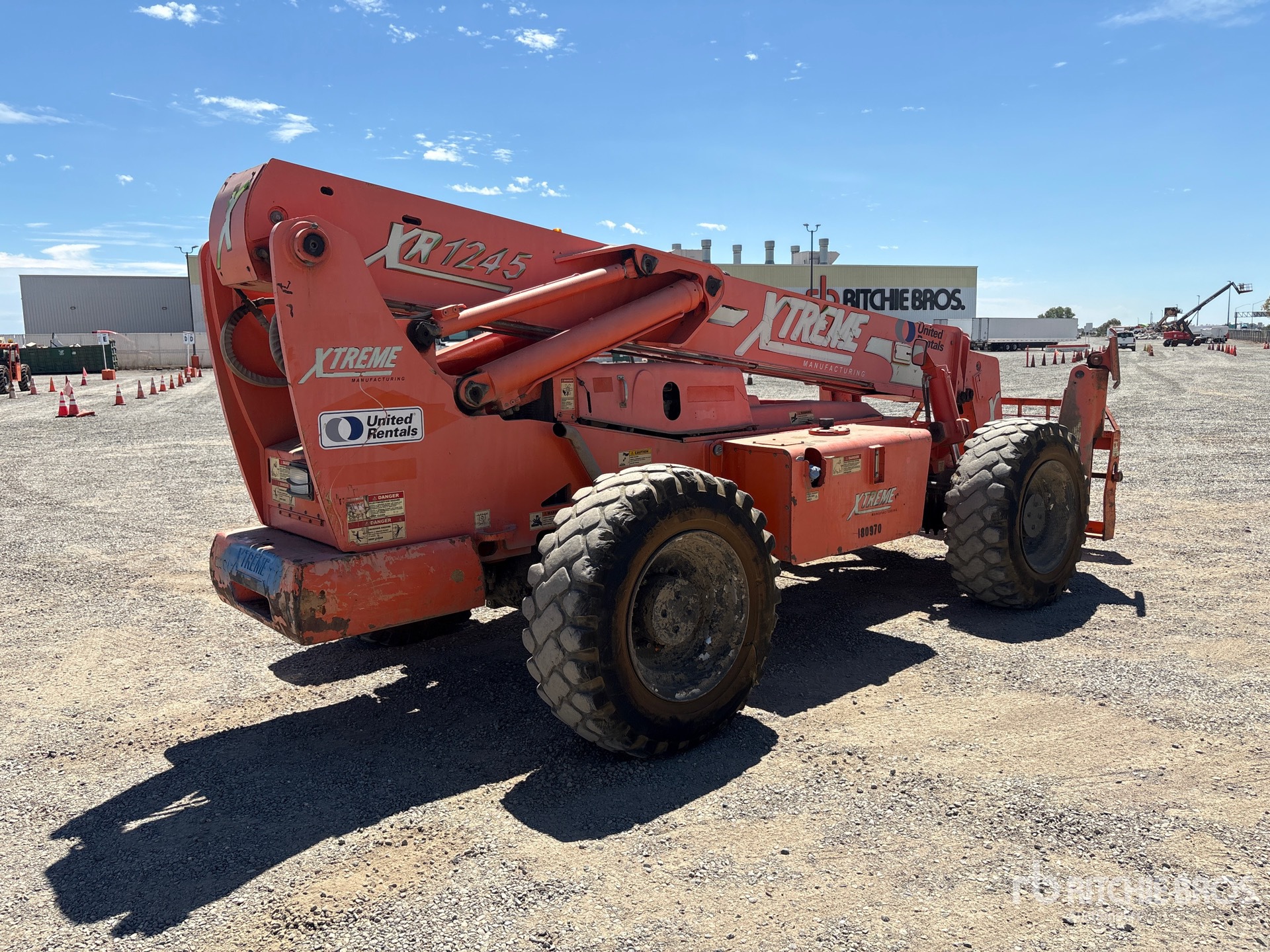 General Appearance with Picture, Right Rear Corner