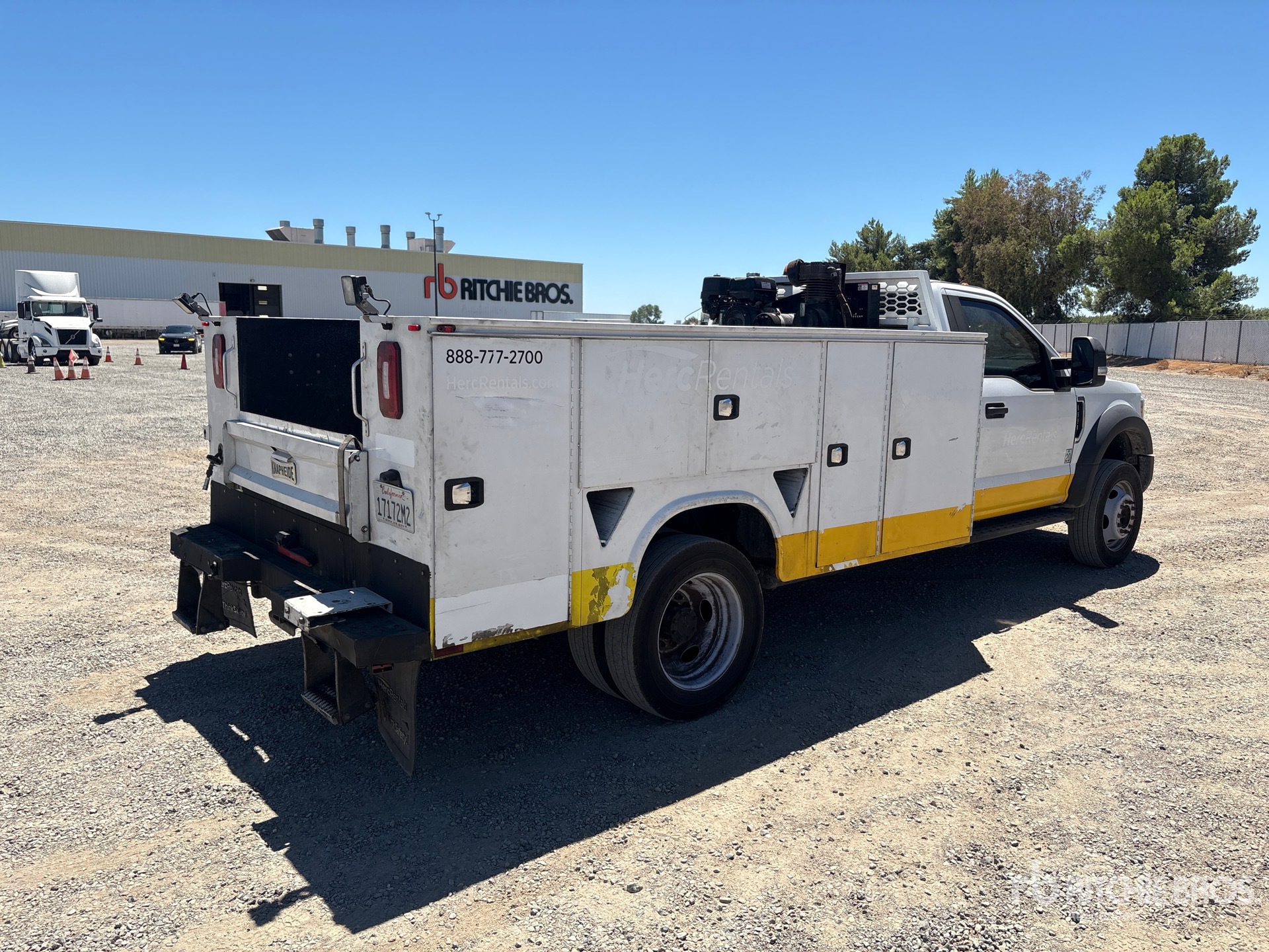 General Appearance with Picture, Right Rear Corner