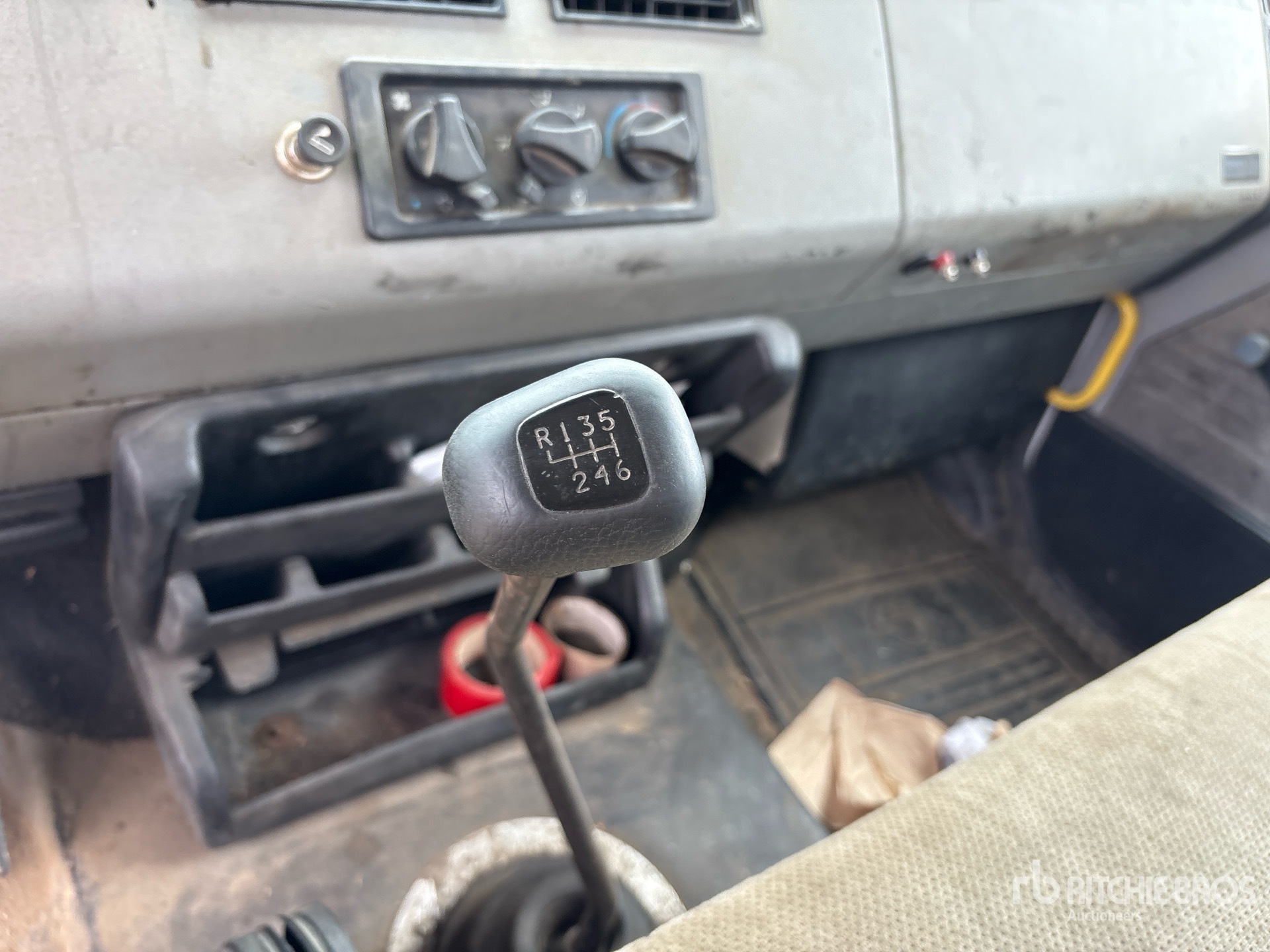 1999 Freightliner FL60