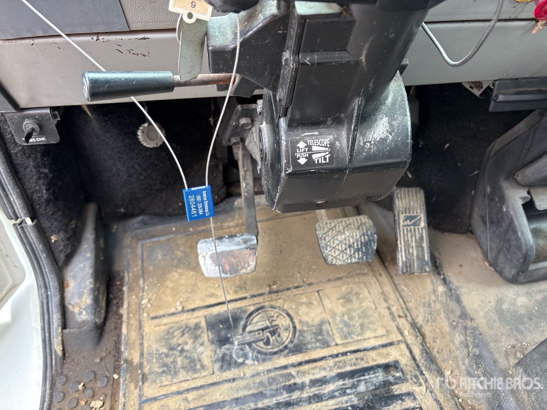 1999 Freightliner FL60