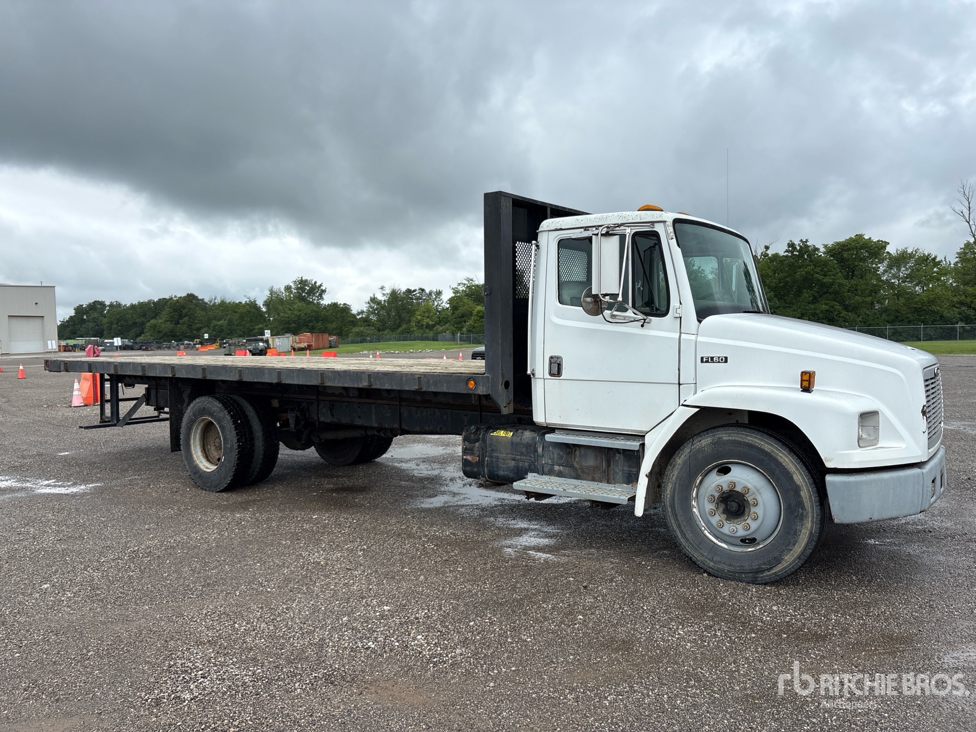 1999 Freightliner FL60
