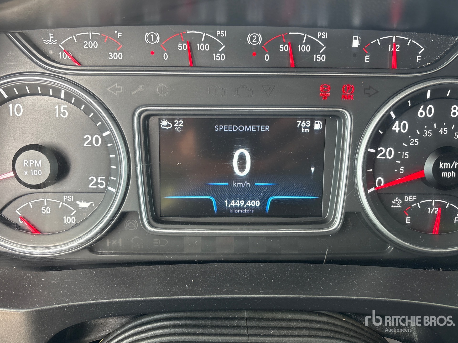2022 International LT625