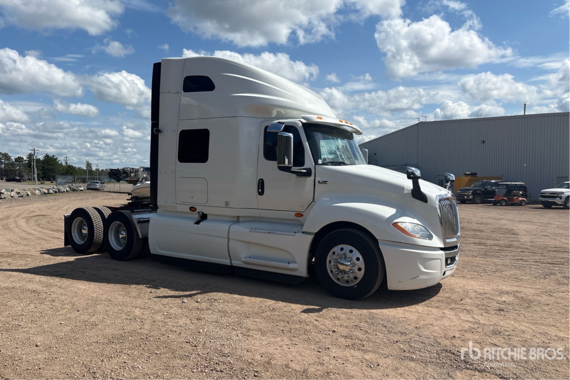 2022 International LT625