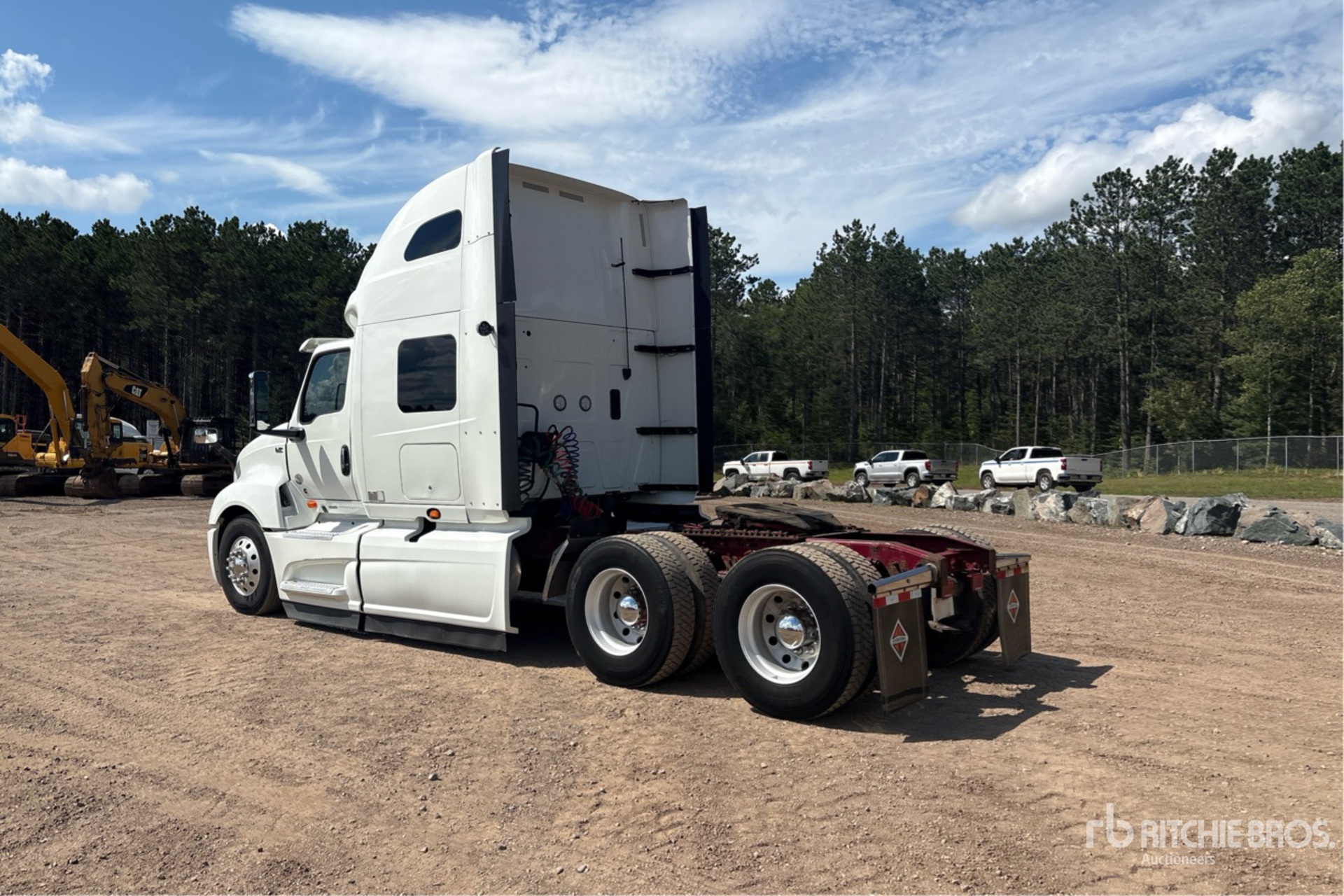 2022 International LT625