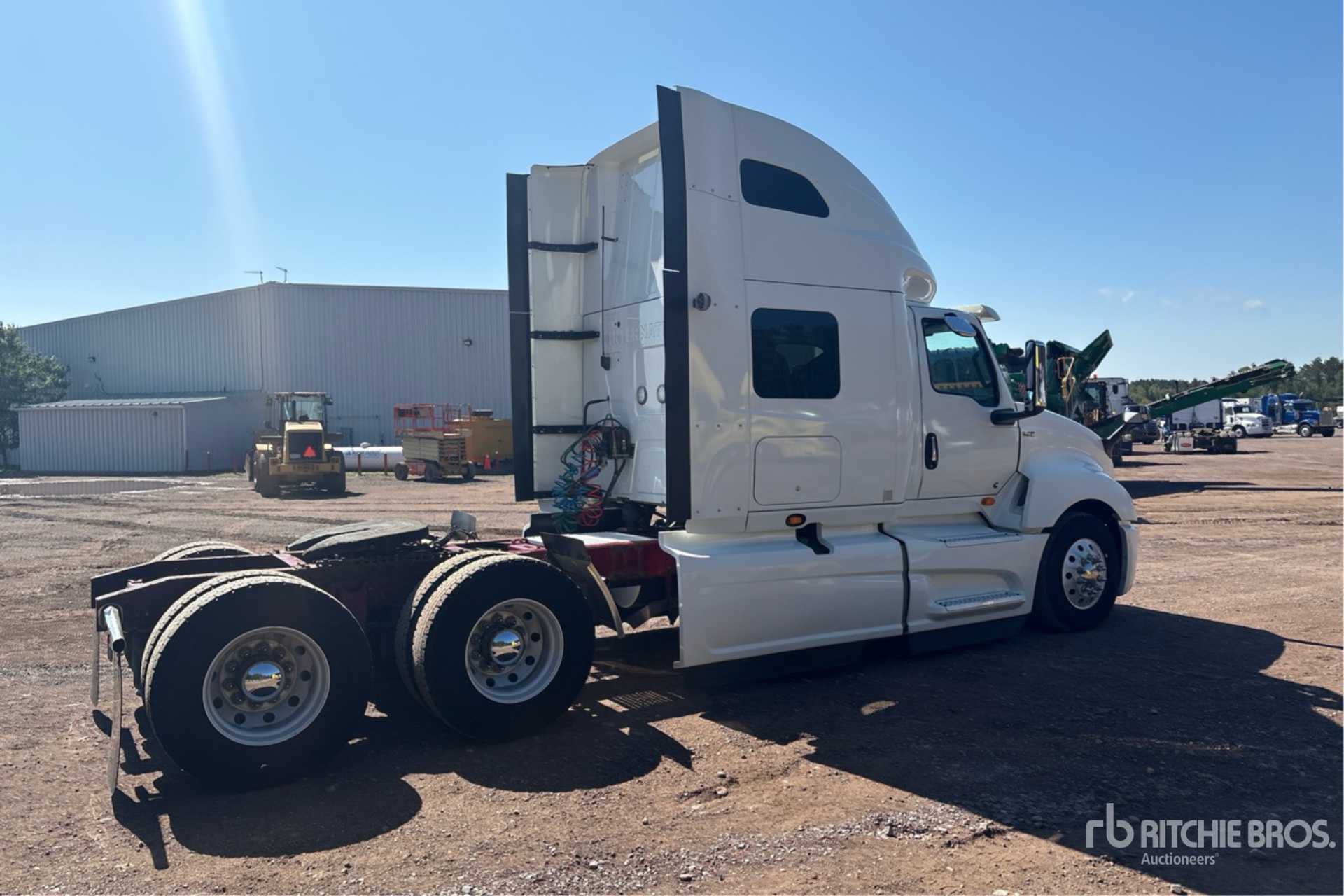2021 International LT625