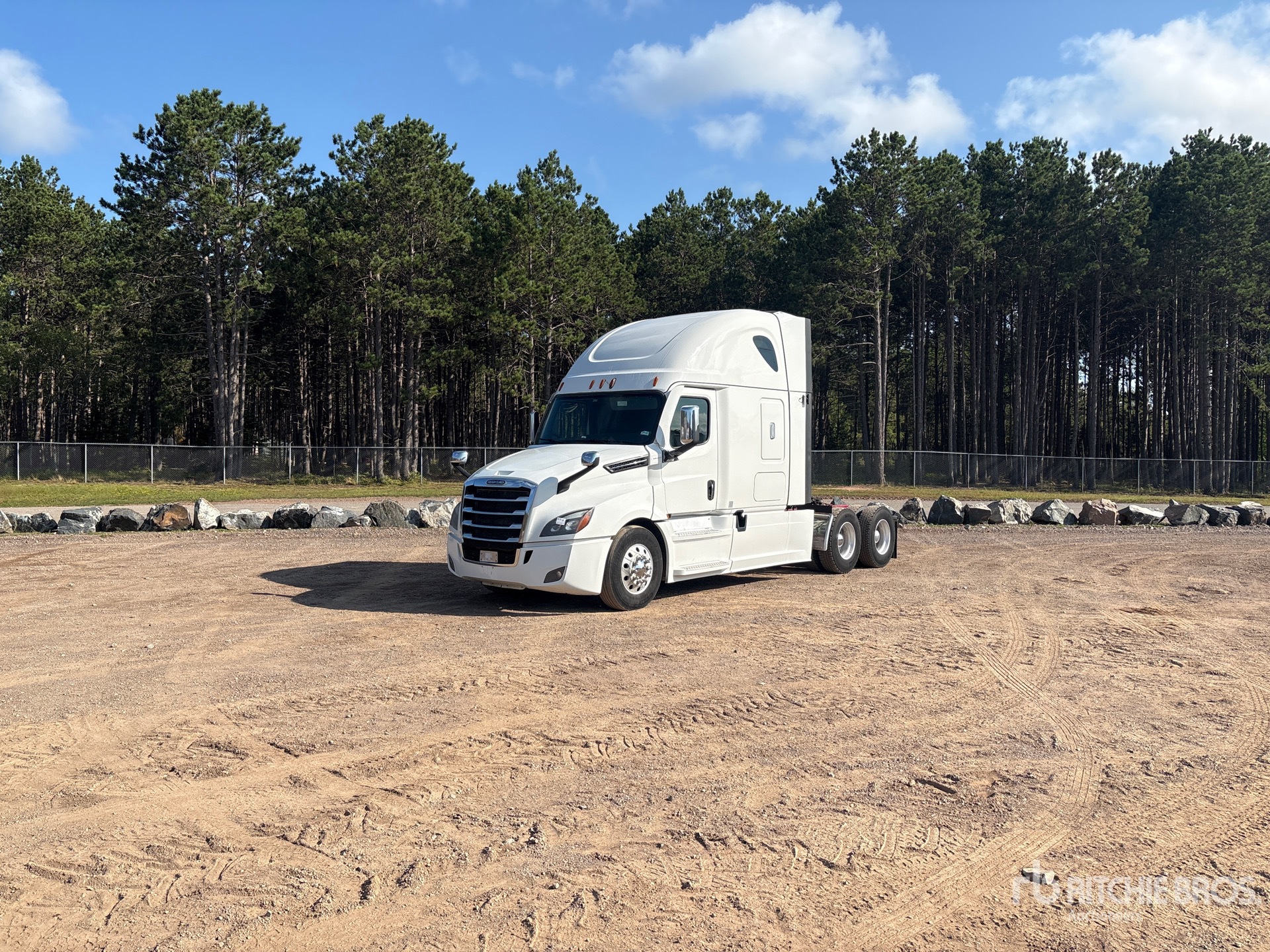 2021 Freightliner CASCADIA 126