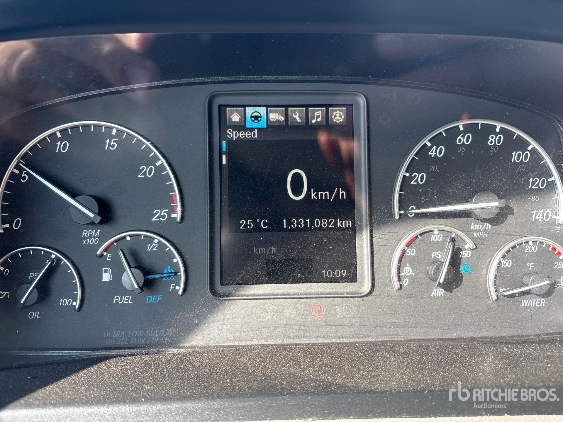 2021 Freightliner CASCADIA 126