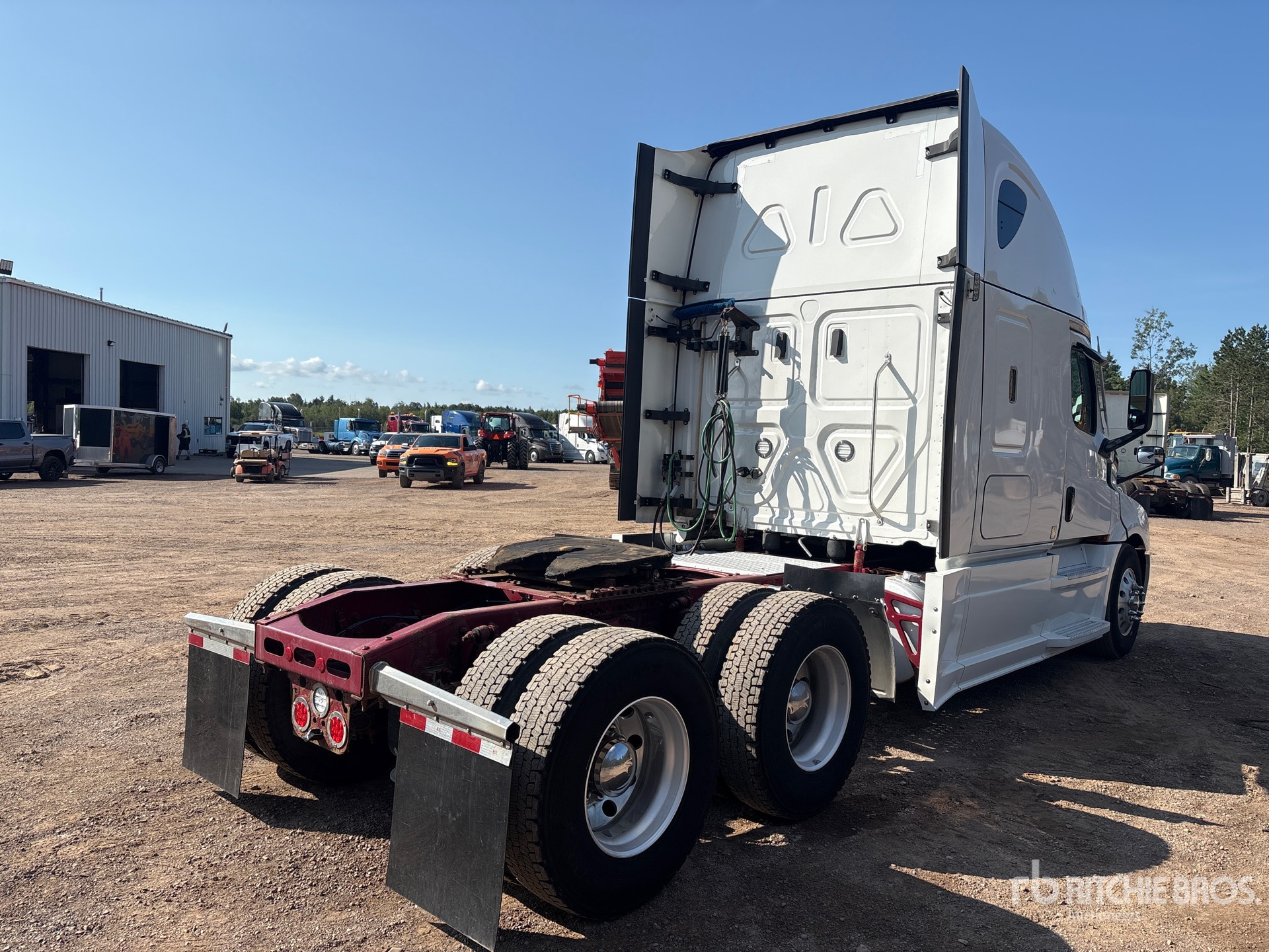 2021 Freightliner CASCADIA 126