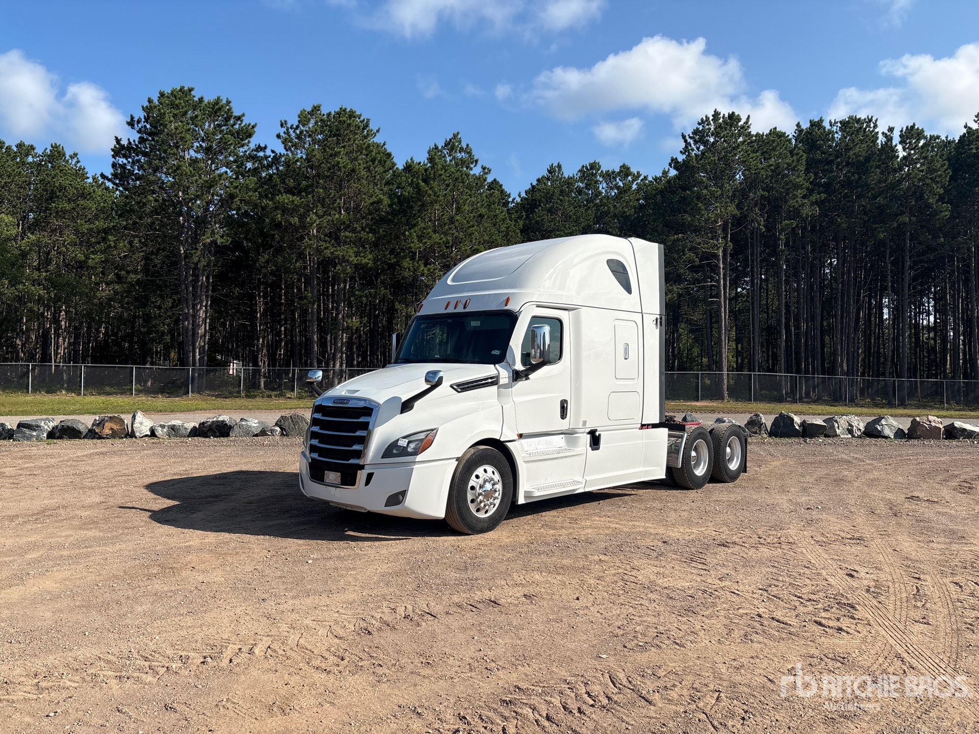 2021 Freightliner CASCADIA 126