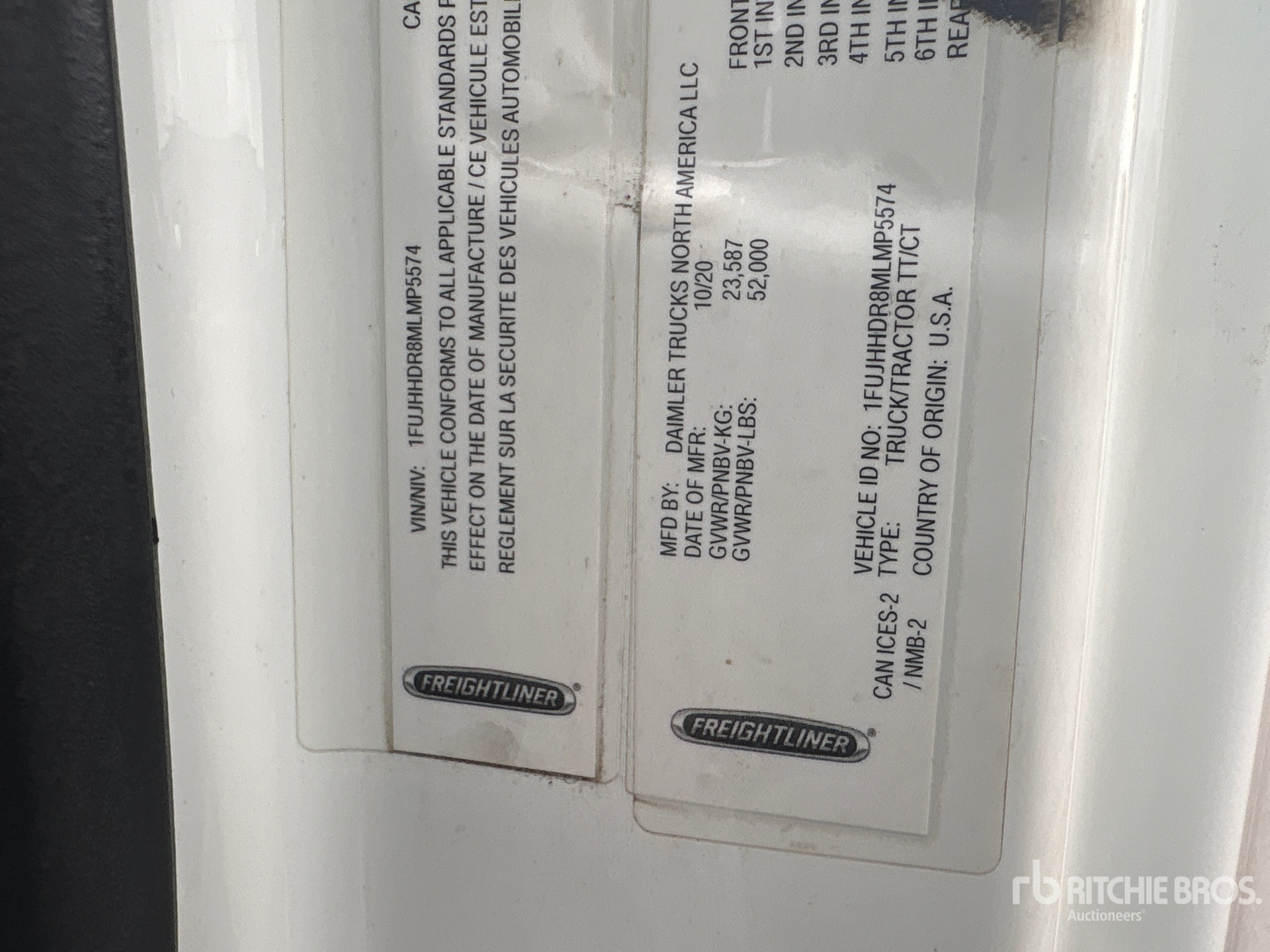 2021 Freightliner CASCADIA 126