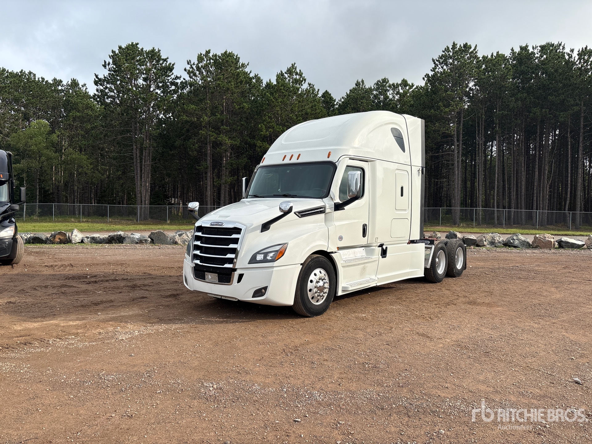 2021 Freightliner CASCADIA 126