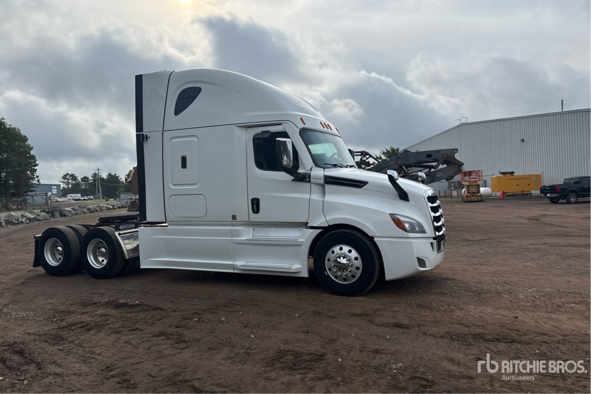 2021 Freightliner CASCADIA 126