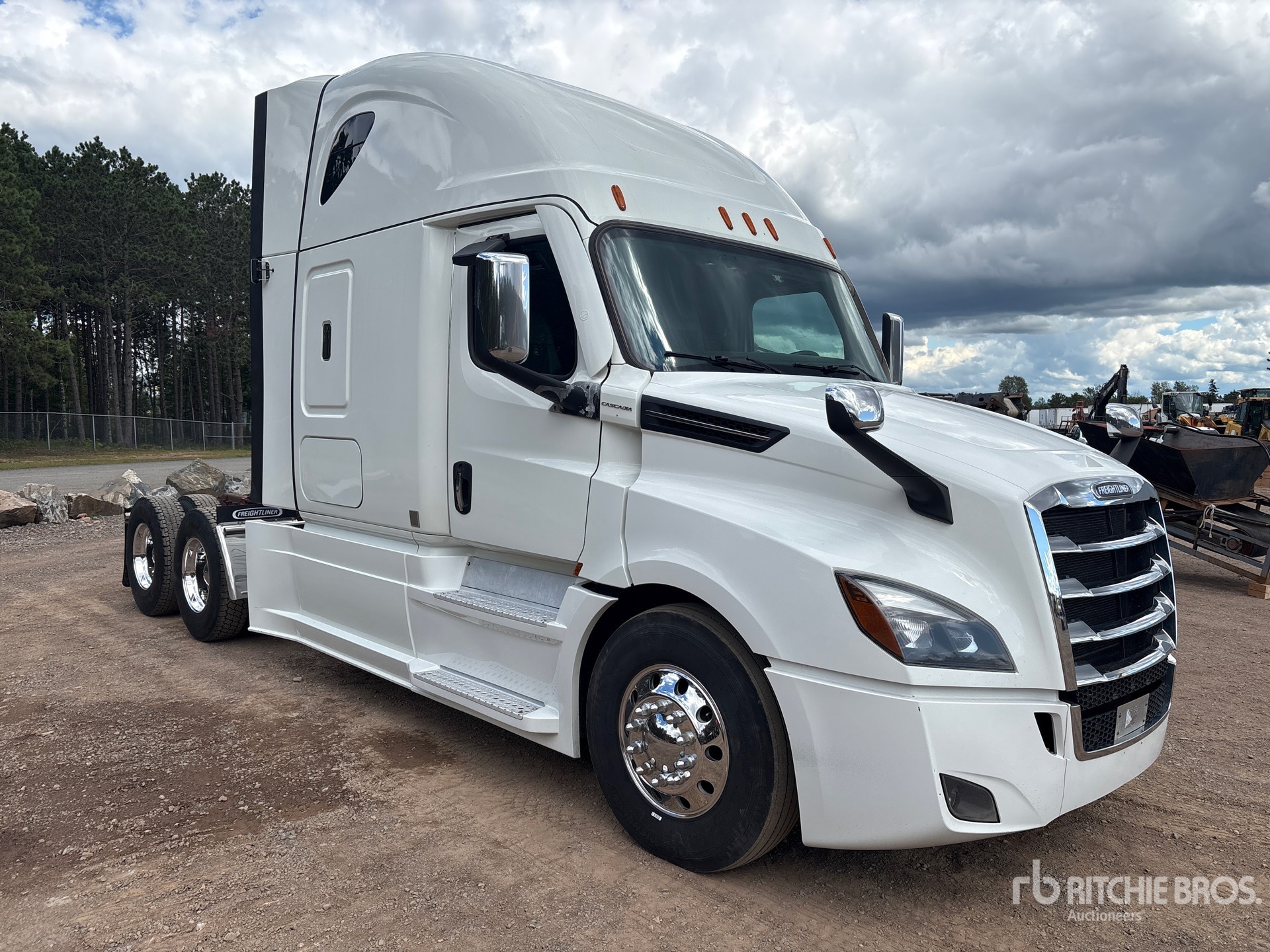 2021 Freightliner CASCADIA 126