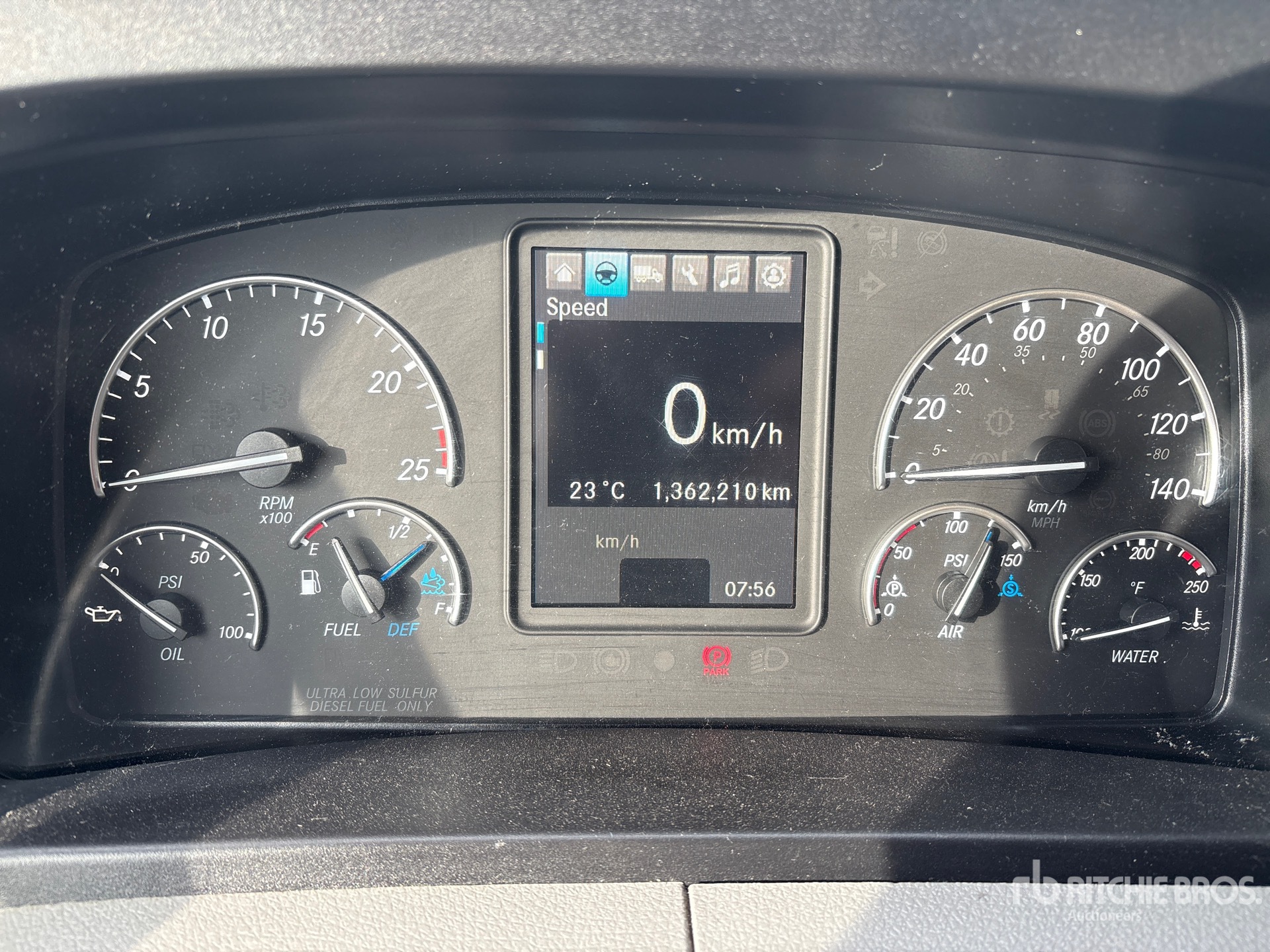 2021 Freightliner CASCADIA 126