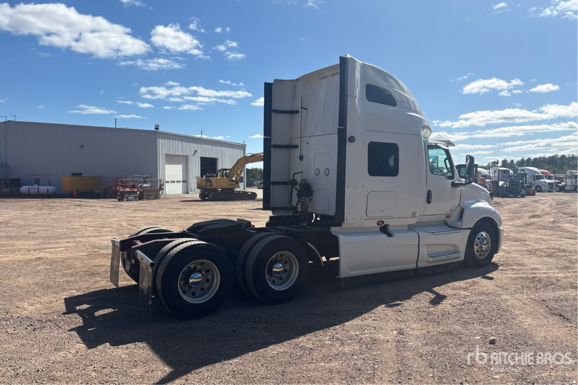 2022 International LT625
