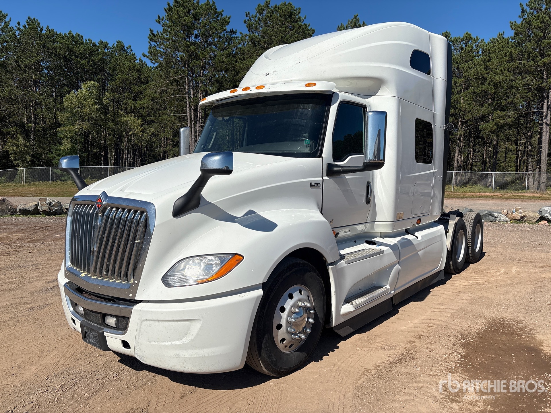 Photo of 2023 International LT625