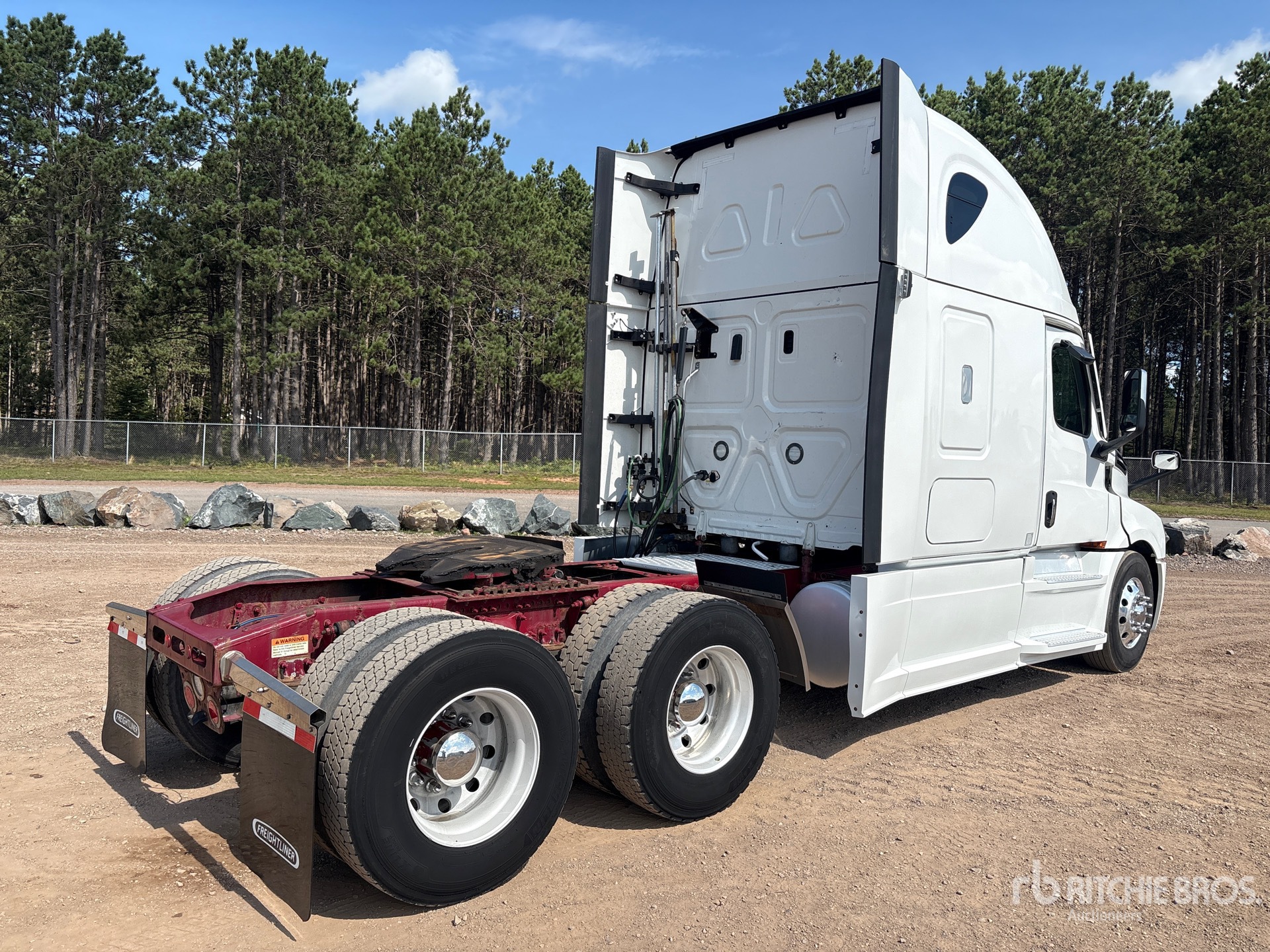 2023 Freightliner CASCADIA 126