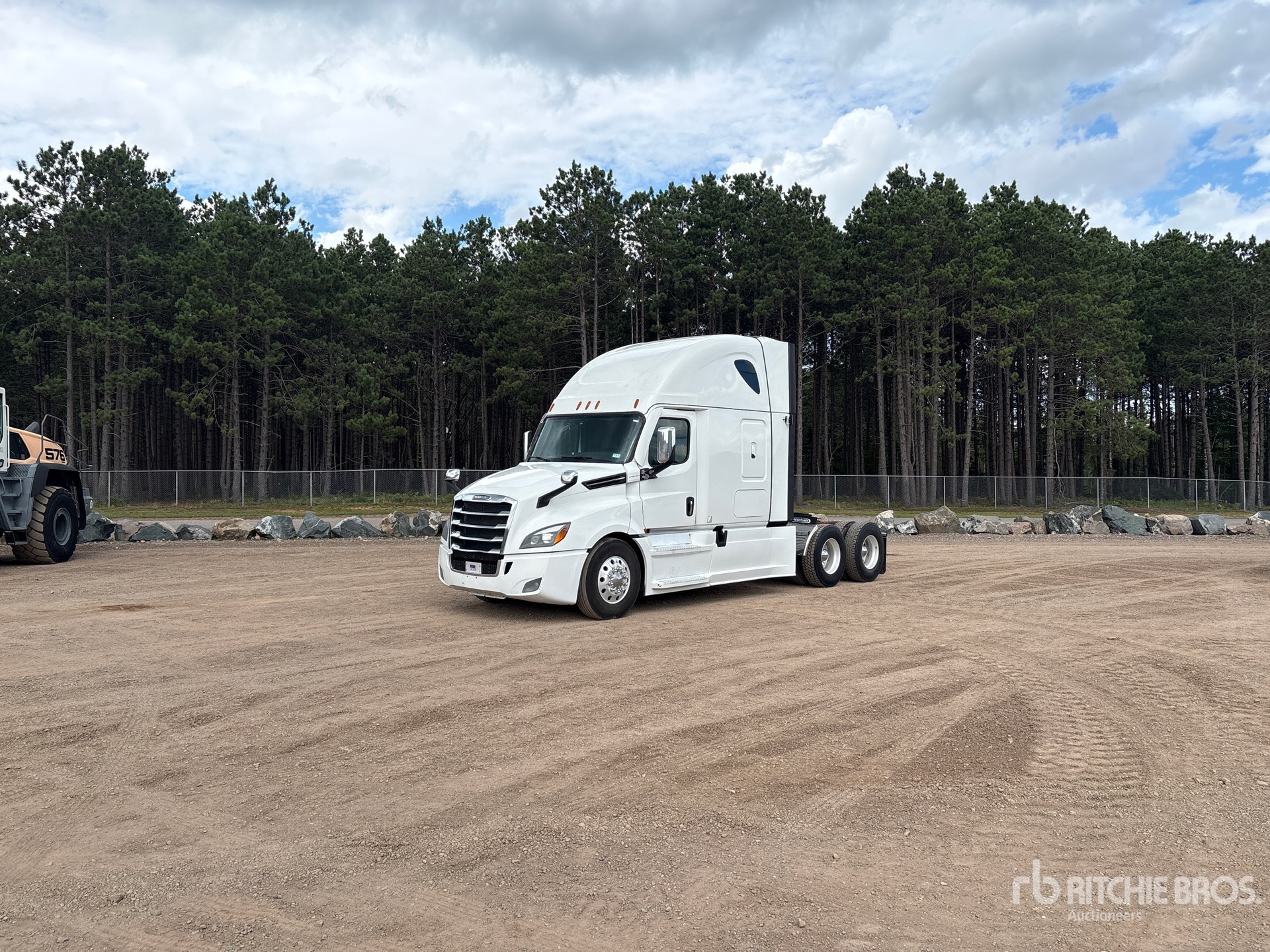 2023 Freightliner CASCADIA 126