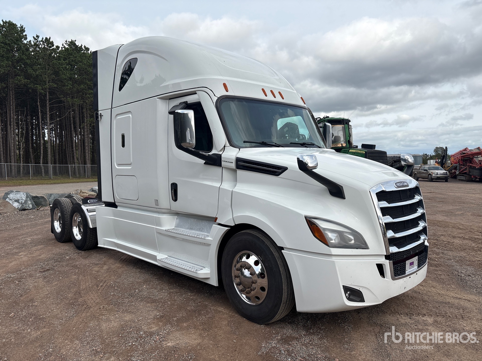 2023 Freightliner CASCADIA 126