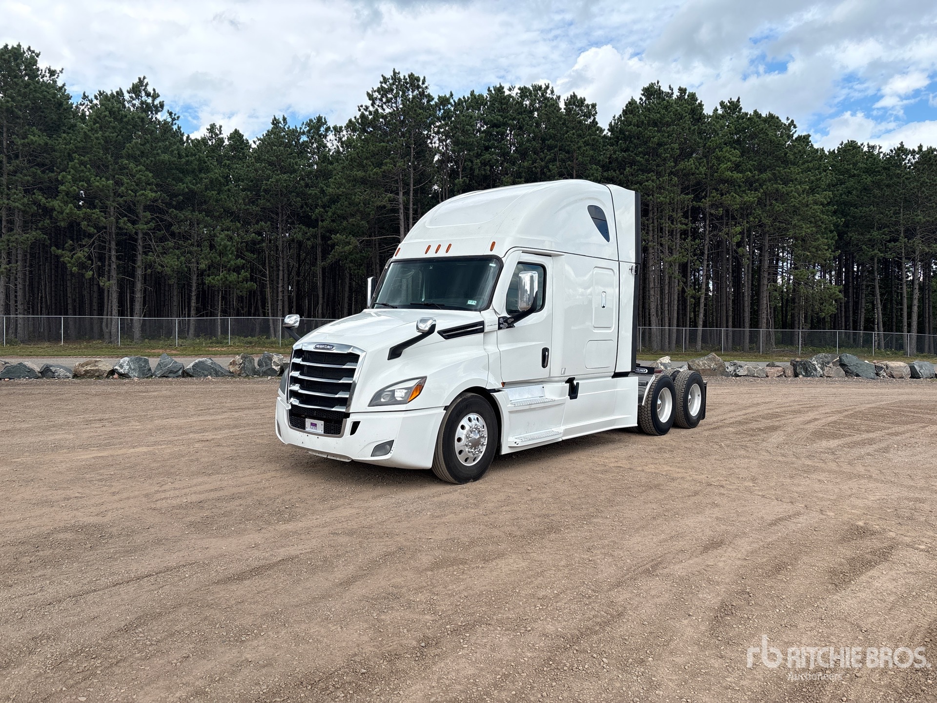 2023 Freightliner CASCADIA 126