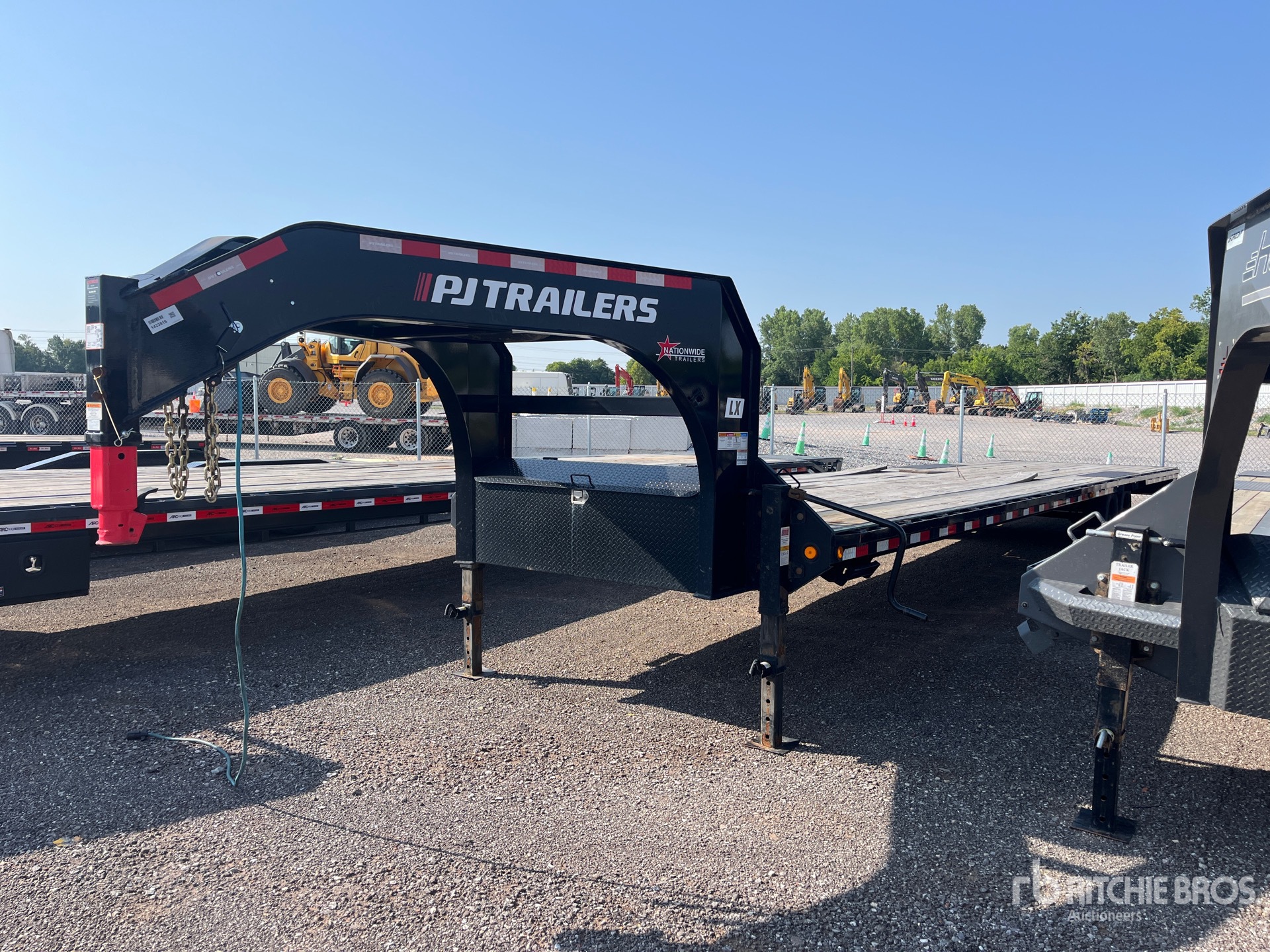 2025 Pj Trailers 40 ft T/A Gooseneck