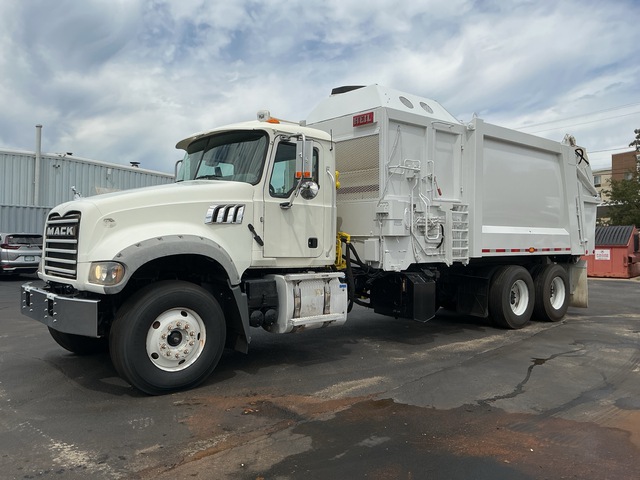 2016 Mack GU713 6x4 Side Loader Waste Collection Truck
