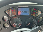 v2 Control Station - Truck Dual Operator with Kontrolki ostrzegawcze silnika