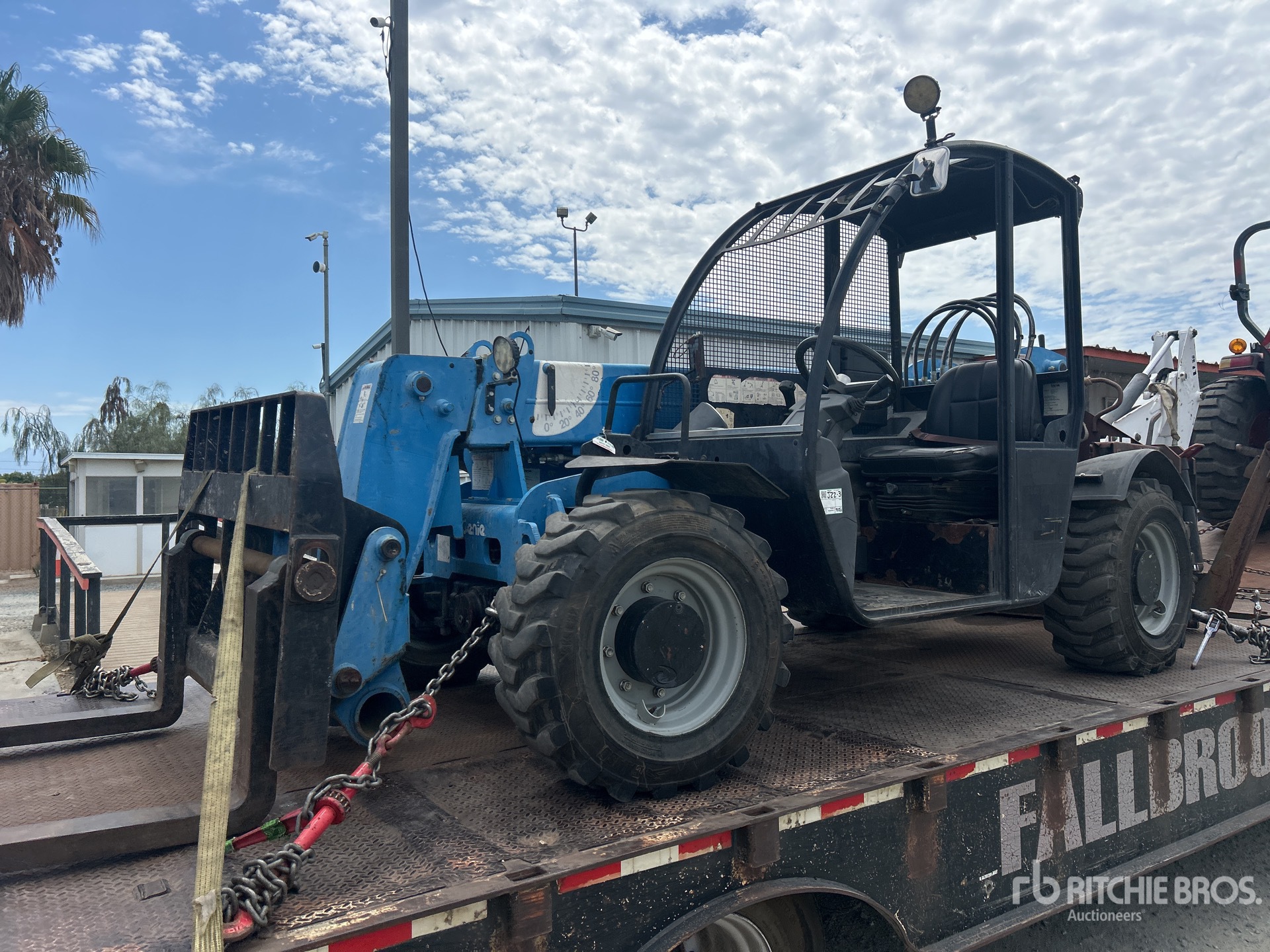 Photo of a 2015 Genie 5519