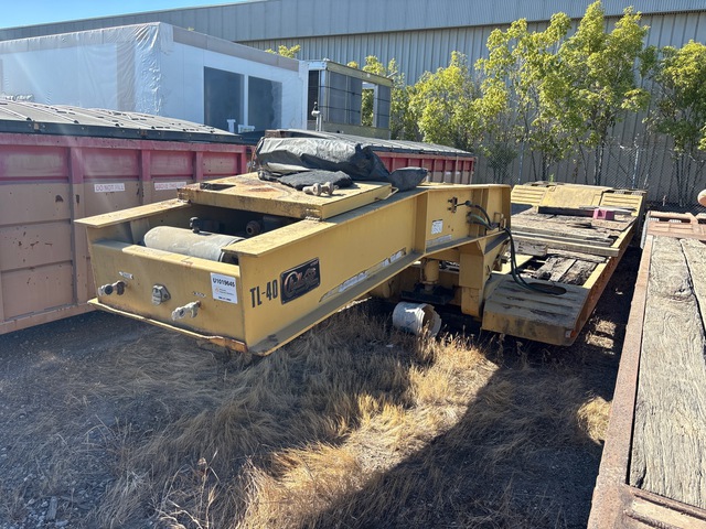 2002 Witzco Challenger RG35 T/A Removable Gooseneck Lowboy Trailer