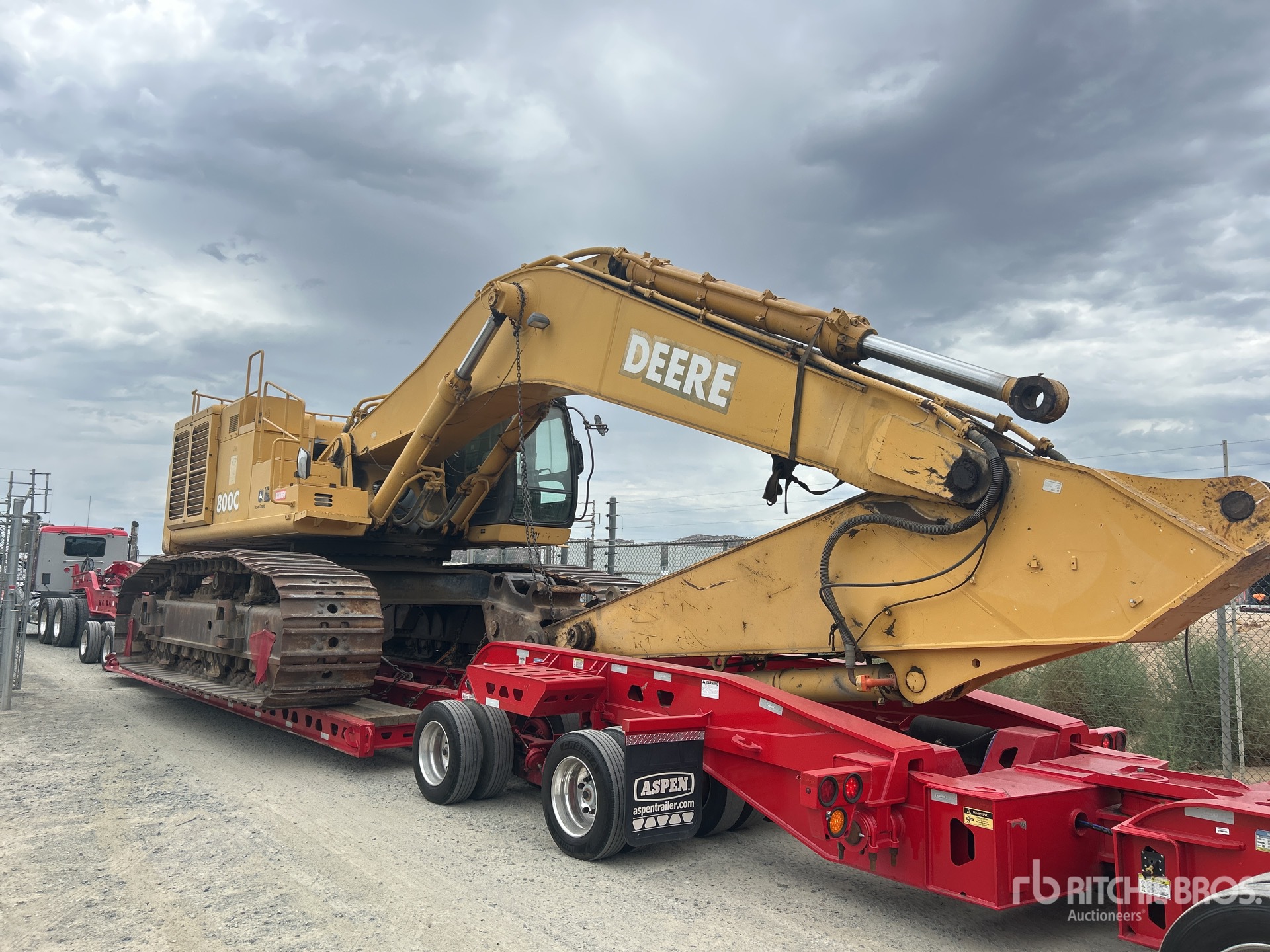 Photo of a 2003 John Deere 800C