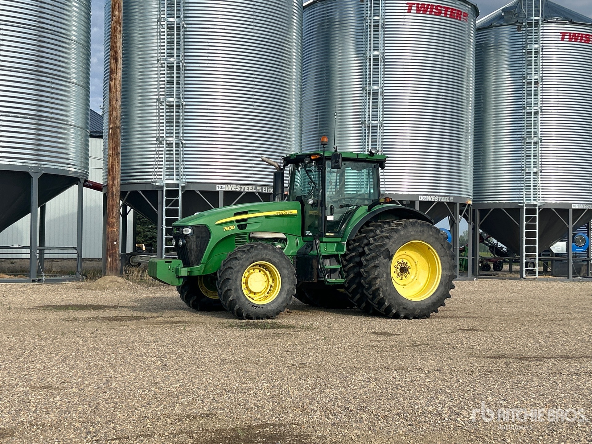 2009 John Deere 7930