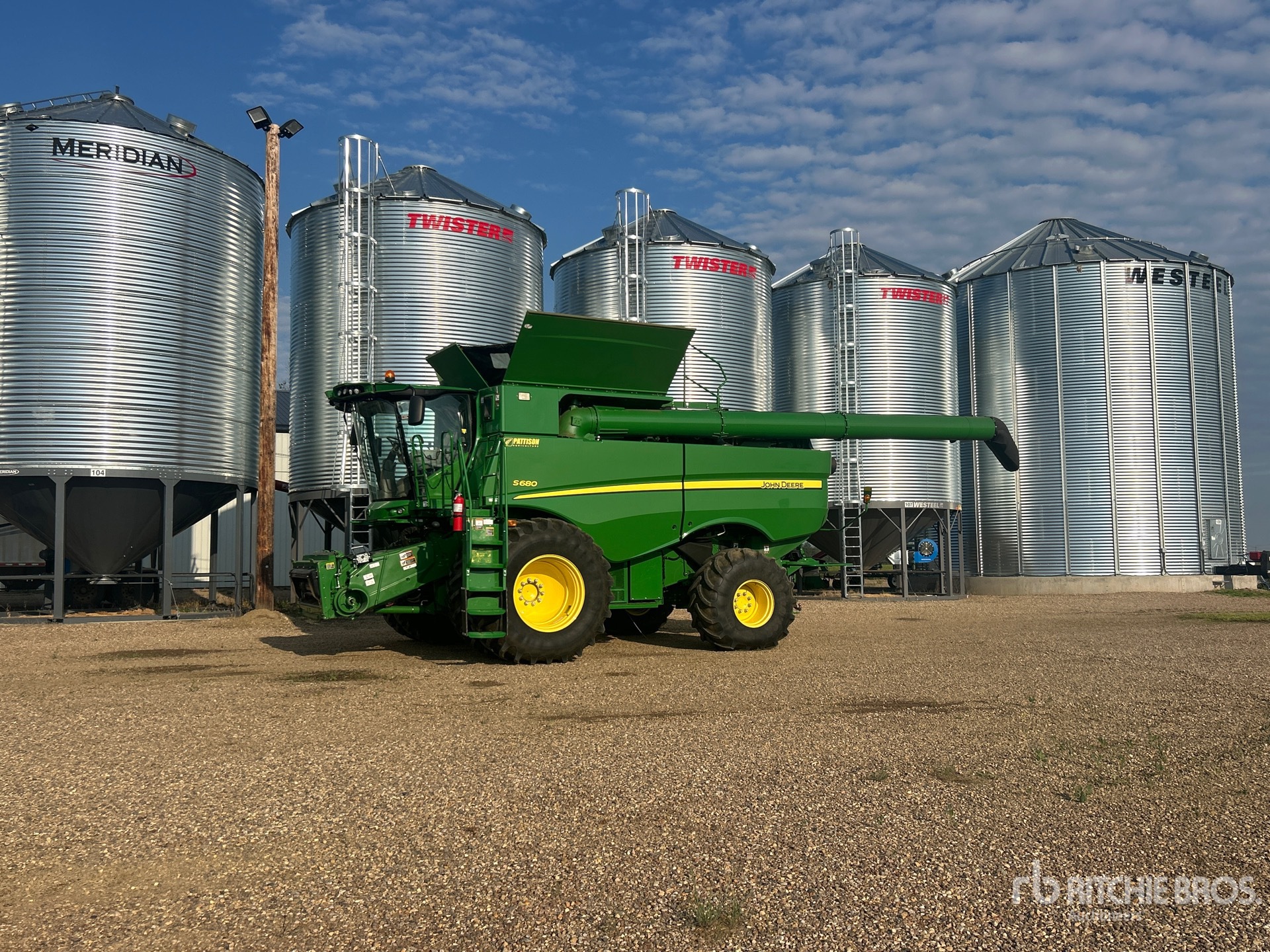 2016 John Deere S680