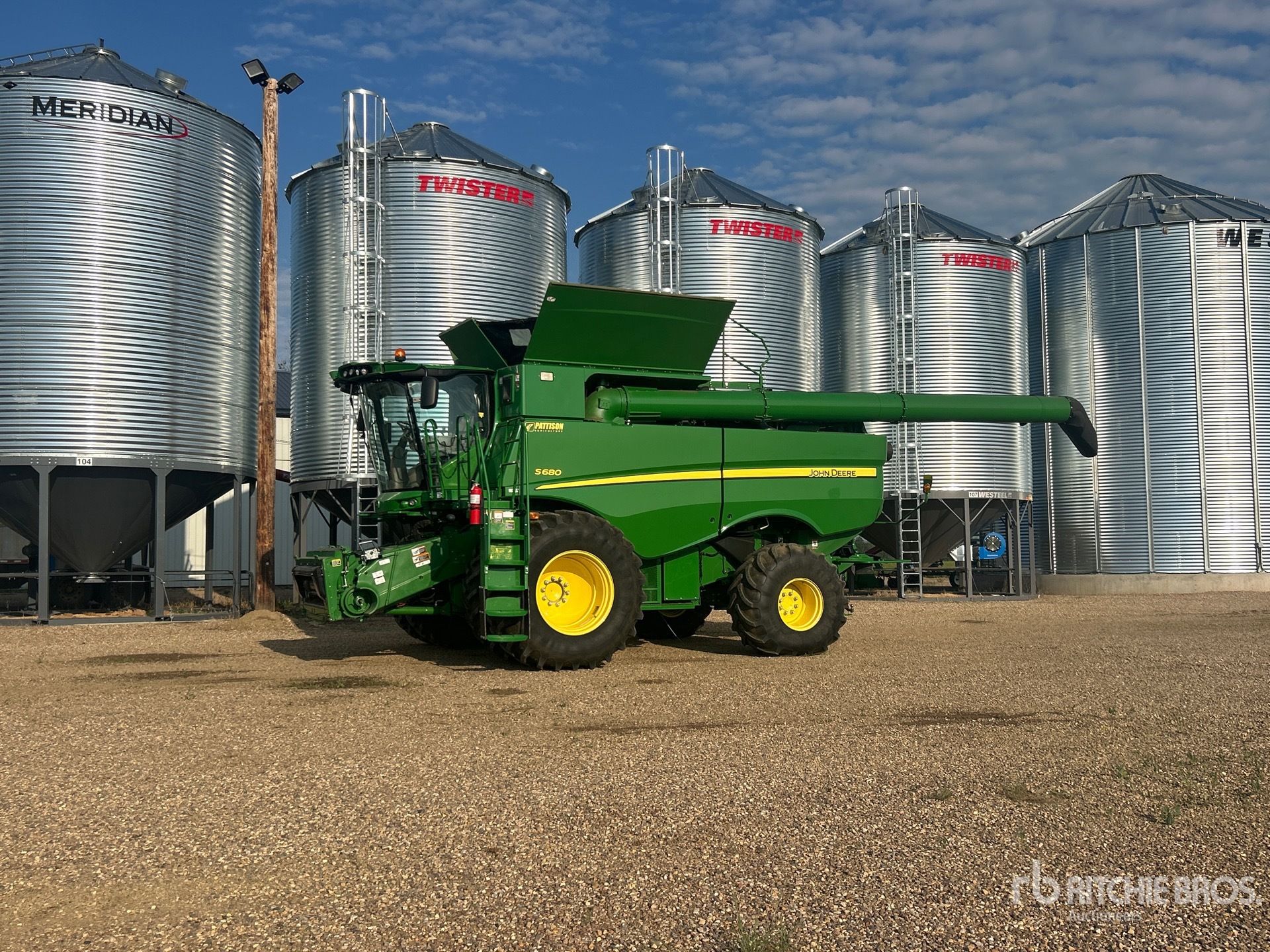 2016 John Deere S680