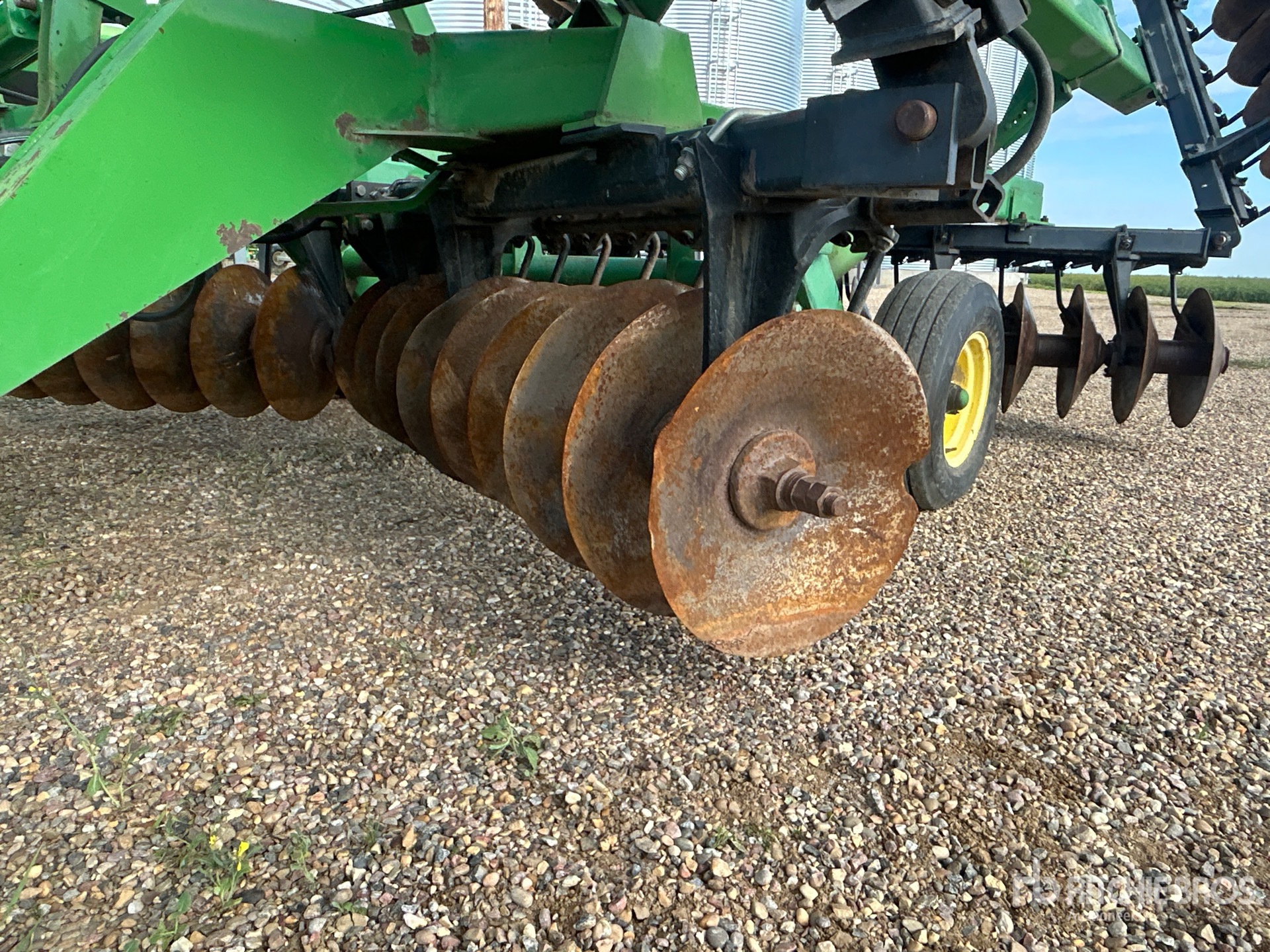 John Deere 650