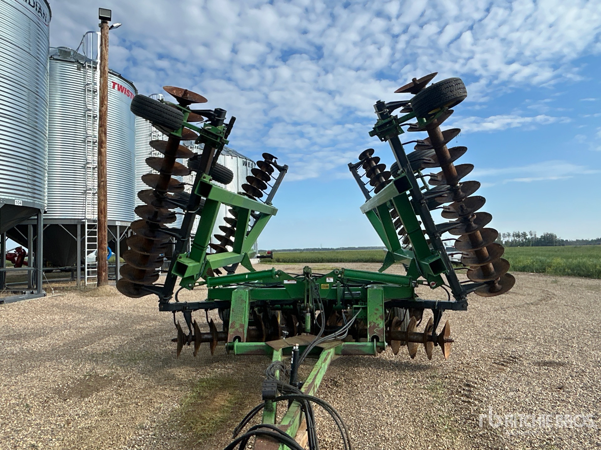 John Deere 650