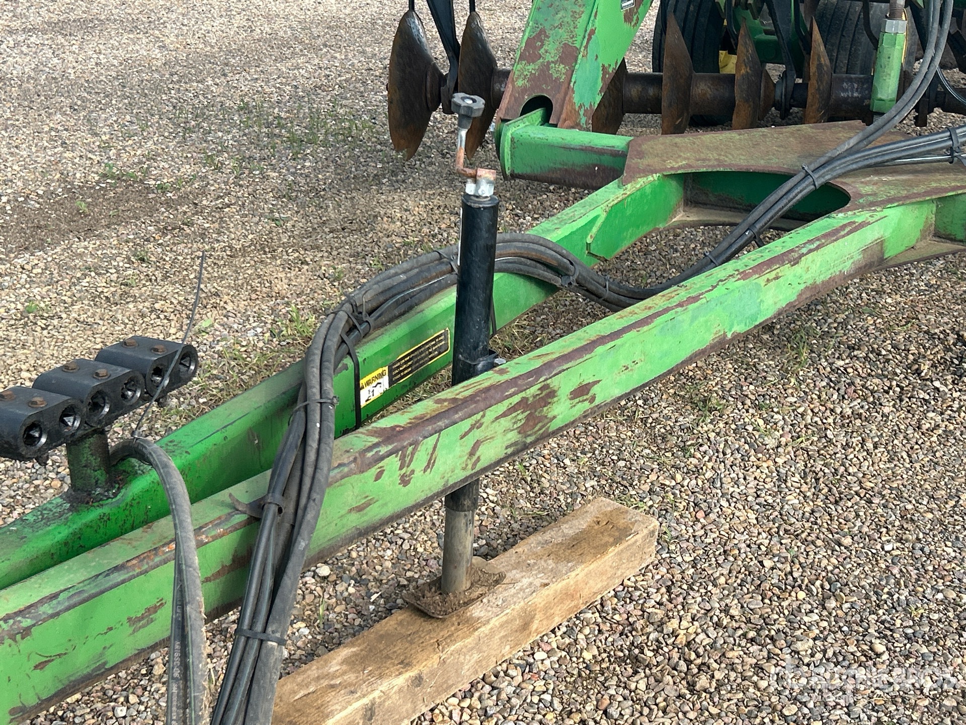John Deere 650