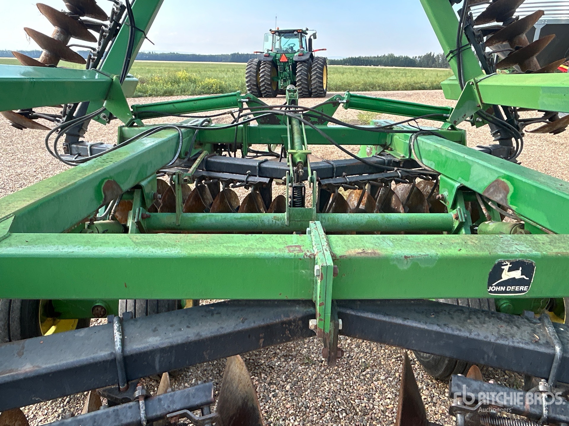 John Deere 650
