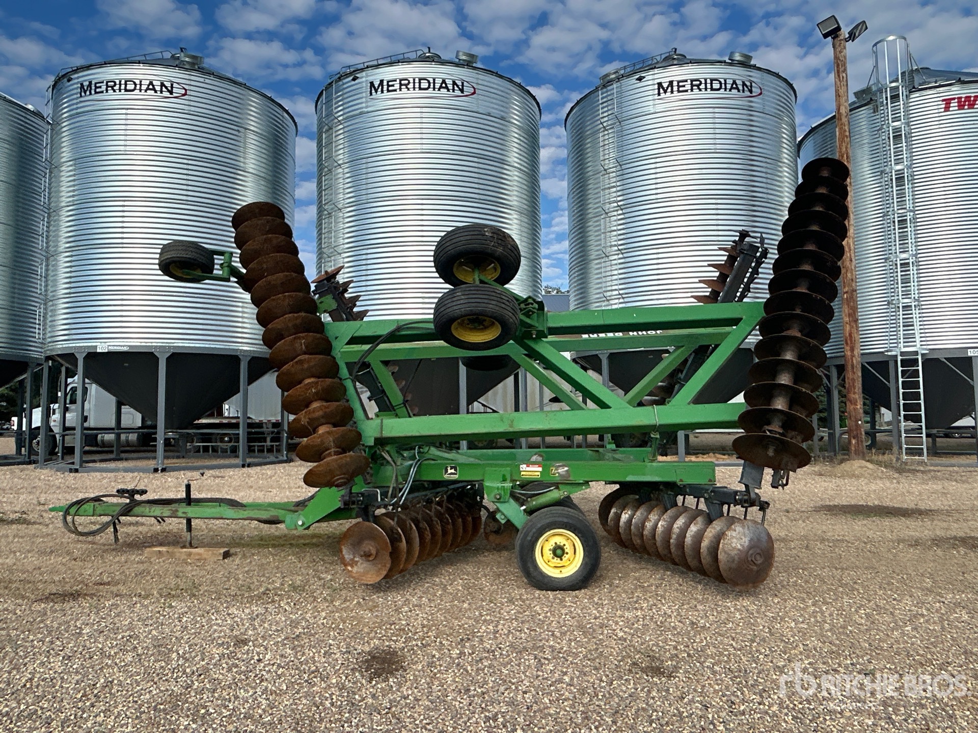 John Deere 650